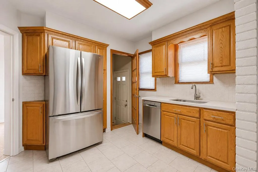 11909 230th Street, New York, NY, 2 Bedrooms Bedrooms, 10 Rooms Rooms,1 BathroomBathrooms,Residential,For Rent,230th,0,1007196 11909 230th Street, New York, NY, 2 Bedrooms Bedrooms, 10 Rooms Rooms,1 BathroomBathrooms,Residential,For Rent,230th,0,1007196