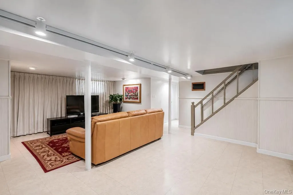 11909 230th Street, New York, NY, 2 Bedrooms Bedrooms, 10 Rooms Rooms,1 BathroomBathrooms,Residential,For Rent,230th,0,1007196 11909 230th Street, New York, NY, 2 Bedrooms Bedrooms, 10 Rooms Rooms,1 BathroomBathrooms,Residential,For Rent,230th,0,1007196