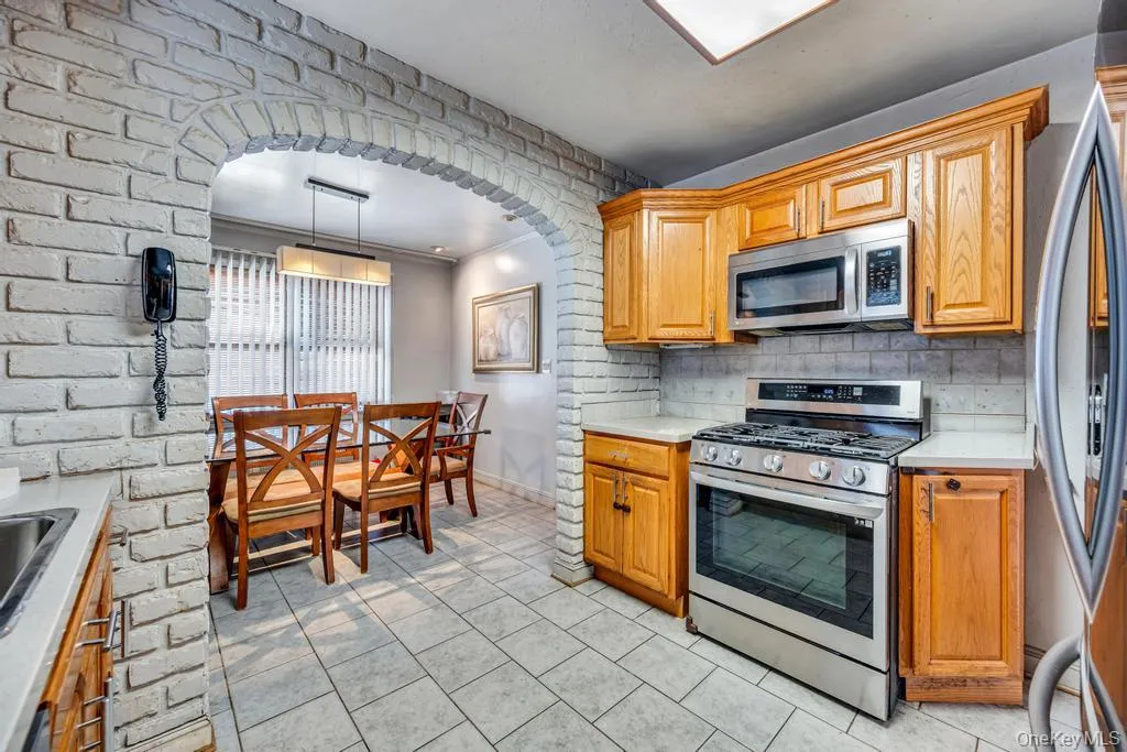 11909 230th Street, New York, NY, 2 Bedrooms Bedrooms, 10 Rooms Rooms,1 BathroomBathrooms,Residential,For Rent,230th,0,1007196 11909 230th Street, New York, NY, 2 Bedrooms Bedrooms, 10 Rooms Rooms,1 BathroomBathrooms,Residential,For Rent,230th,0,1007196