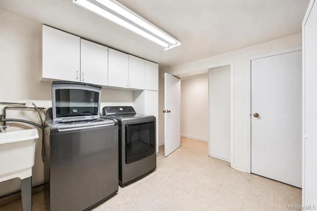 11909 230th Street, New York, NY, 2 Bedrooms Bedrooms, 10 Rooms Rooms,1 BathroomBathrooms,Residential,For Rent,230th,0,1007196 11909 230th Street, New York, NY, 2 Bedrooms Bedrooms, 10 Rooms Rooms,1 BathroomBathrooms,Residential,For Rent,230th,0,1007196