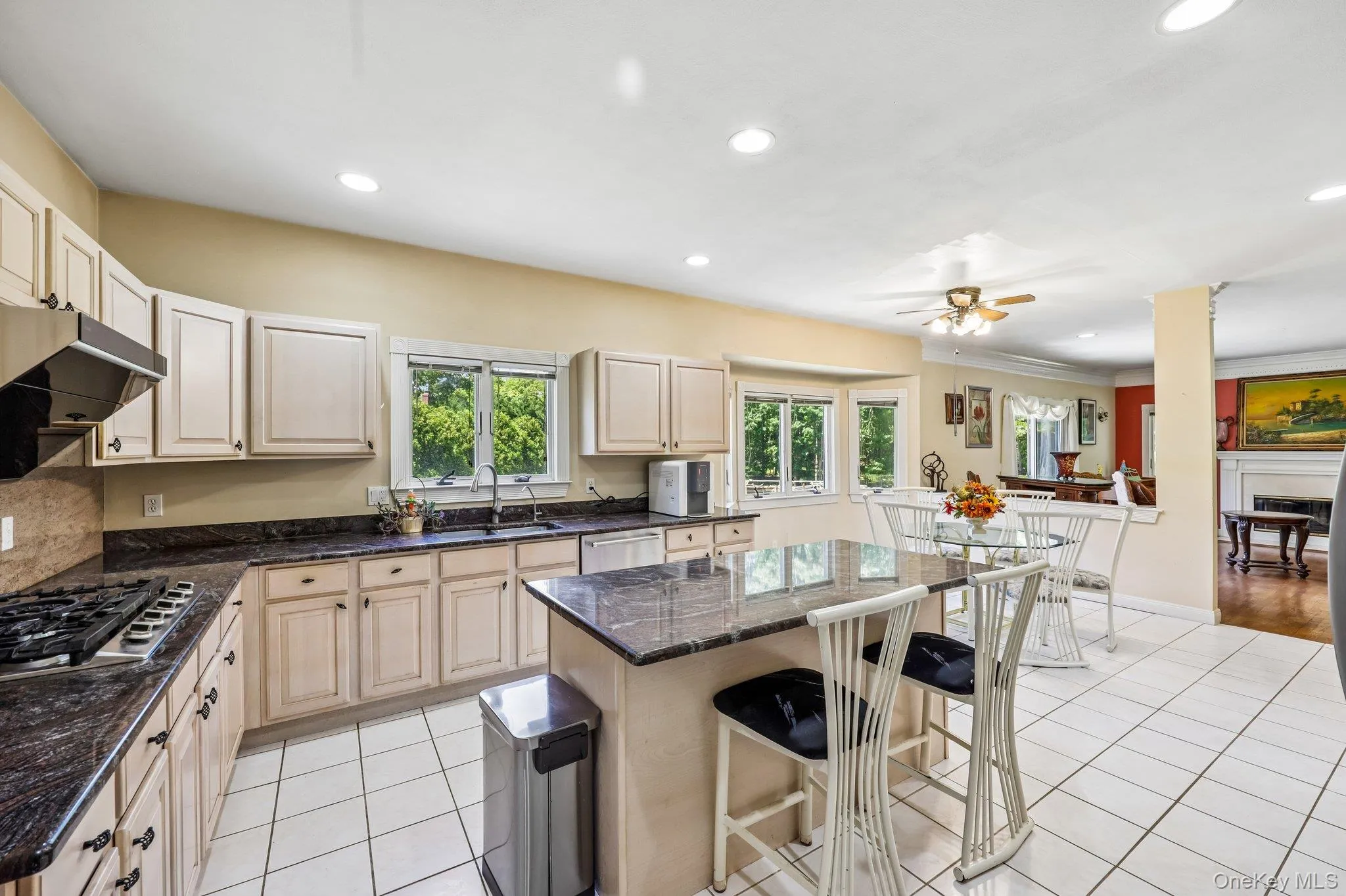 4 Penn Court, Brookhaven, NY, 5 Bedrooms Bedrooms, 11 Rooms Rooms,3 BathroomsBathrooms,Residential,For Rent,Penn,0,1007197 4 Penn Court, Brookhaven, NY, 5 Bedrooms Bedrooms, 11 Rooms Rooms,3 BathroomsBathrooms,Residential,For Rent,Penn,0,1007197