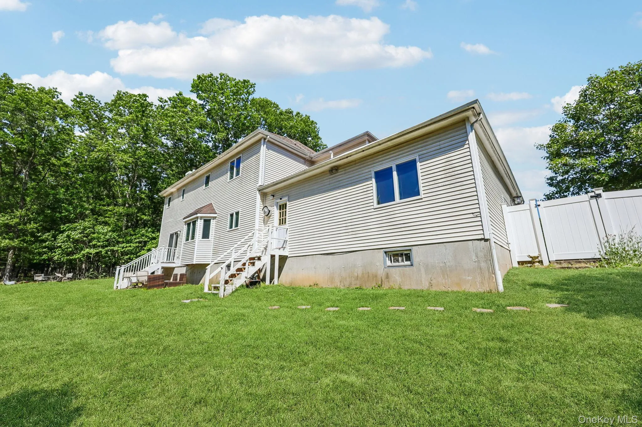 4 Penn Court, Brookhaven, NY, 5 Bedrooms Bedrooms, 11 Rooms Rooms,3 BathroomsBathrooms,Residential,For Rent,Penn,0,1007197 4 Penn Court, Brookhaven, NY, 5 Bedrooms Bedrooms, 11 Rooms Rooms,3 BathroomsBathrooms,Residential,For Rent,Penn,0,1007197