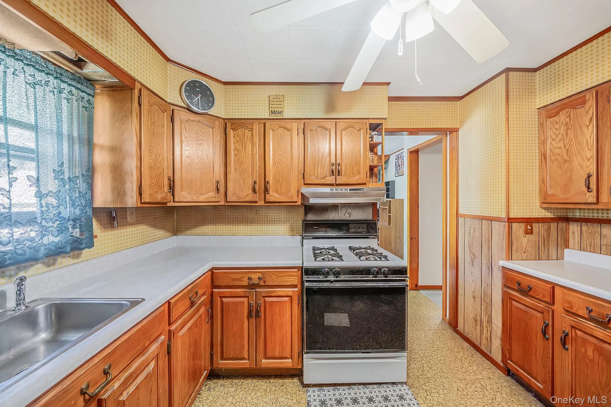 561 Chestnut Street, Babylon, NY, 2 Bedrooms Bedrooms, 4 Rooms Rooms,2 BathroomsBathrooms,Residential,For Rent,Chestnut,0,1007199 561 Chestnut Street, Babylon, NY, 2 Bedrooms Bedrooms, 4 Rooms Rooms,2 BathroomsBathrooms,Residential,For Rent,Chestnut,0,1007199