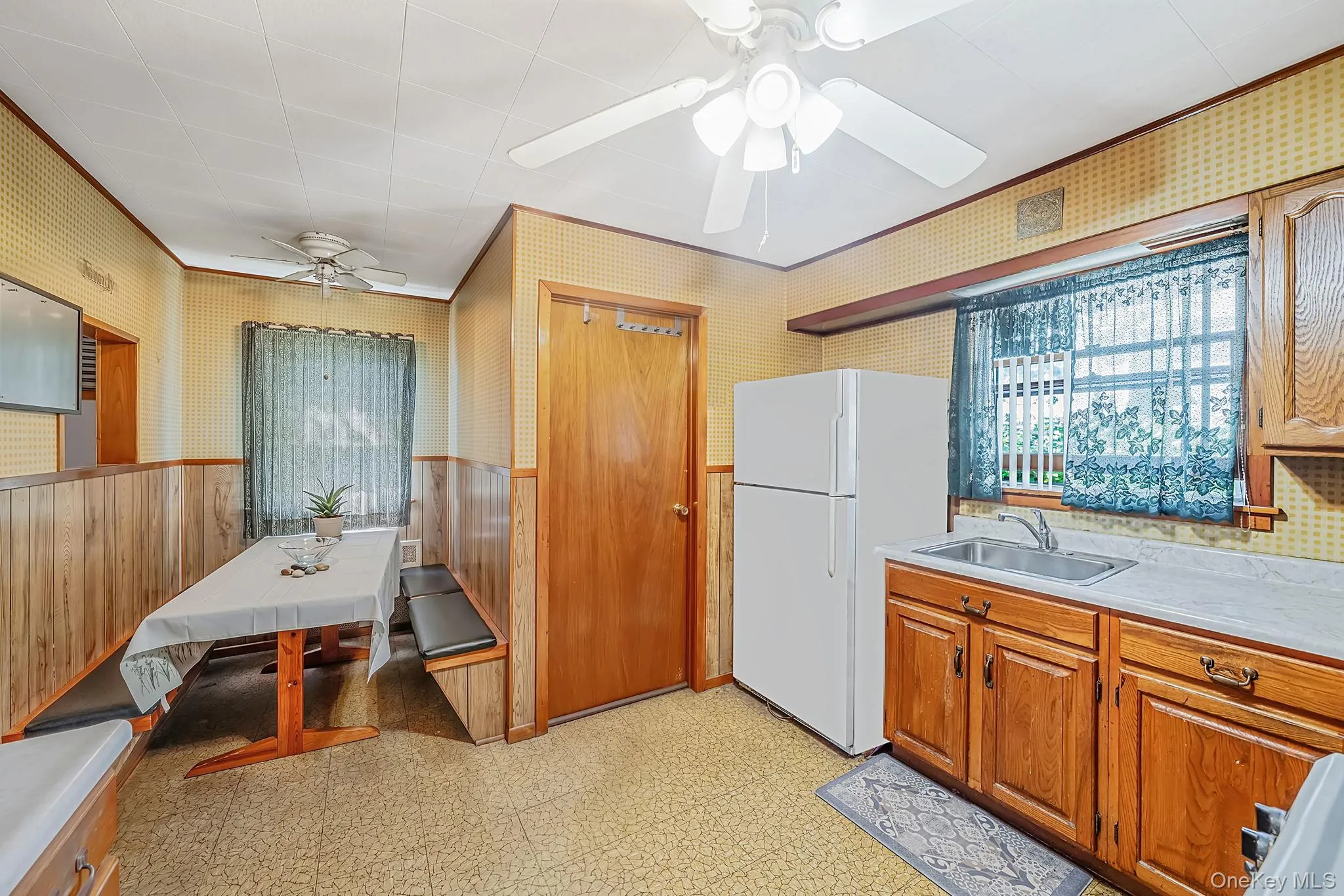 561 Chestnut Street, Babylon, NY, 2 Bedrooms Bedrooms, 4 Rooms Rooms,2 BathroomsBathrooms,Residential,For Rent,Chestnut,0,1007199 561 Chestnut Street, Babylon, NY, 2 Bedrooms Bedrooms, 4 Rooms Rooms,2 BathroomsBathrooms,Residential,For Rent,Chestnut,0,1007199