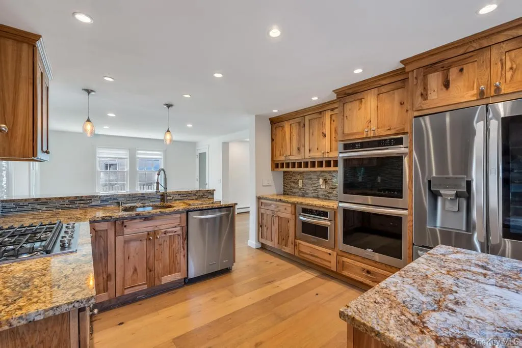 9 Wiggins Avenue, Brookhaven, NY, 3 Bedrooms Bedrooms, 5 Rooms Rooms,2 BathroomsBathrooms,Residential,For Rent,Wiggins,0,1007208 9 Wiggins Avenue, Brookhaven, NY, 3 Bedrooms Bedrooms, 5 Rooms Rooms,2 BathroomsBathrooms,Residential,For Rent,Wiggins,0,1007208