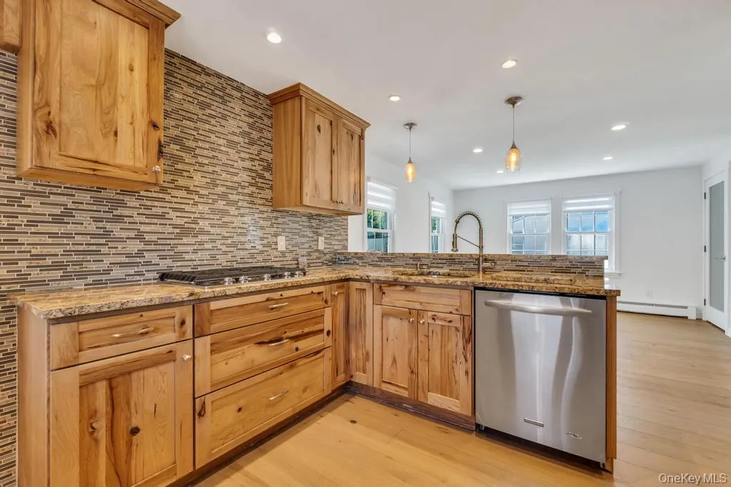 9 Wiggins Avenue, Brookhaven, NY, 3 Bedrooms Bedrooms, 5 Rooms Rooms,2 BathroomsBathrooms,Residential,For Rent,Wiggins,0,1007208 9 Wiggins Avenue, Brookhaven, NY, 3 Bedrooms Bedrooms, 5 Rooms Rooms,2 BathroomsBathrooms,Residential,For Rent,Wiggins,0,1007208