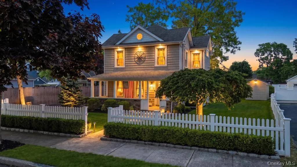 9 Wiggins Avenue, Brookhaven, NY, 3 Bedrooms Bedrooms, 5 Rooms Rooms,2 BathroomsBathrooms,Residential,For Rent,Wiggins,0,1007208 9 Wiggins Avenue, Brookhaven, NY, 3 Bedrooms Bedrooms, 5 Rooms Rooms,2 BathroomsBathrooms,Residential,For Rent,Wiggins,0,1007208