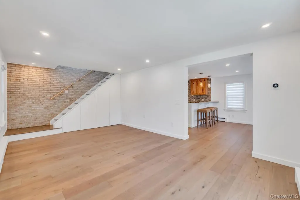 9 Wiggins Avenue, Brookhaven, NY, 3 Bedrooms Bedrooms, 5 Rooms Rooms,2 BathroomsBathrooms,Residential,For Rent,Wiggins,0,1007208 9 Wiggins Avenue, Brookhaven, NY, 3 Bedrooms Bedrooms, 5 Rooms Rooms,2 BathroomsBathrooms,Residential,For Rent,Wiggins,0,1007208