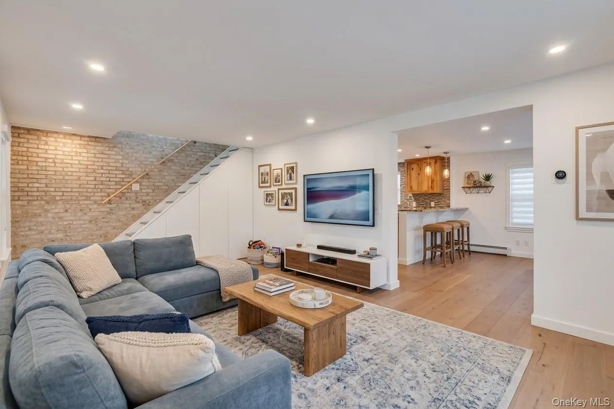 9 Wiggins Avenue, Brookhaven, NY, 3 Bedrooms Bedrooms, 5 Rooms Rooms,2 BathroomsBathrooms,Residential,For Rent,Wiggins,0,1007208 9 Wiggins Avenue, Brookhaven, NY, 3 Bedrooms Bedrooms, 5 Rooms Rooms,2 BathroomsBathrooms,Residential,For Rent,Wiggins,0,1007208