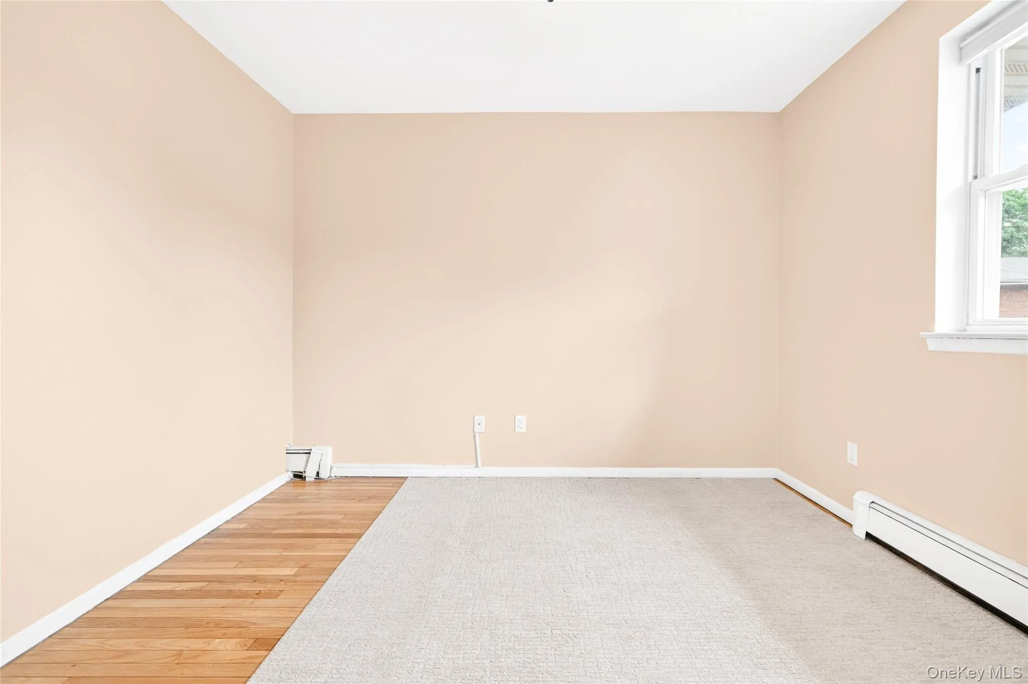 160 Centre Avenue, New Rochelle, NY, 1 Bedroom Bedrooms, 4 Rooms Rooms,1 BathroomBathrooms,Residential,For Rent,Centre,0,1007216 160 Centre Avenue, New Rochelle, NY, 1 Bedroom Bedrooms, 4 Rooms Rooms,1 BathroomBathrooms,Residential,For Rent,Centre,0,1007216