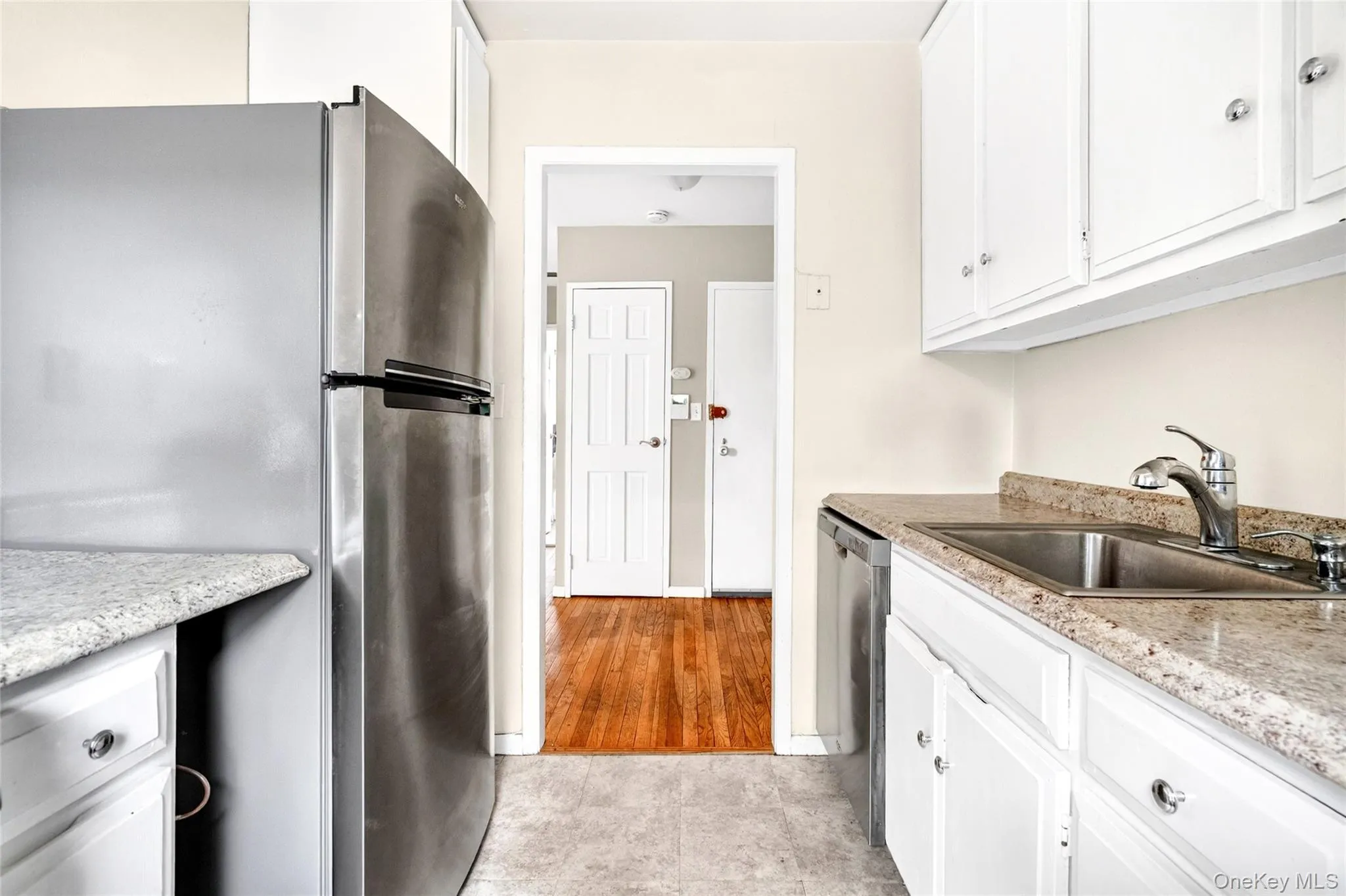 160 Centre Avenue, New Rochelle, NY, 1 Bedroom Bedrooms, 4 Rooms Rooms,1 BathroomBathrooms,Residential,For Rent,Centre,0,1007216 160 Centre Avenue, New Rochelle, NY, 1 Bedroom Bedrooms, 4 Rooms Rooms,1 BathroomBathrooms,Residential,For Rent,Centre,0,1007216