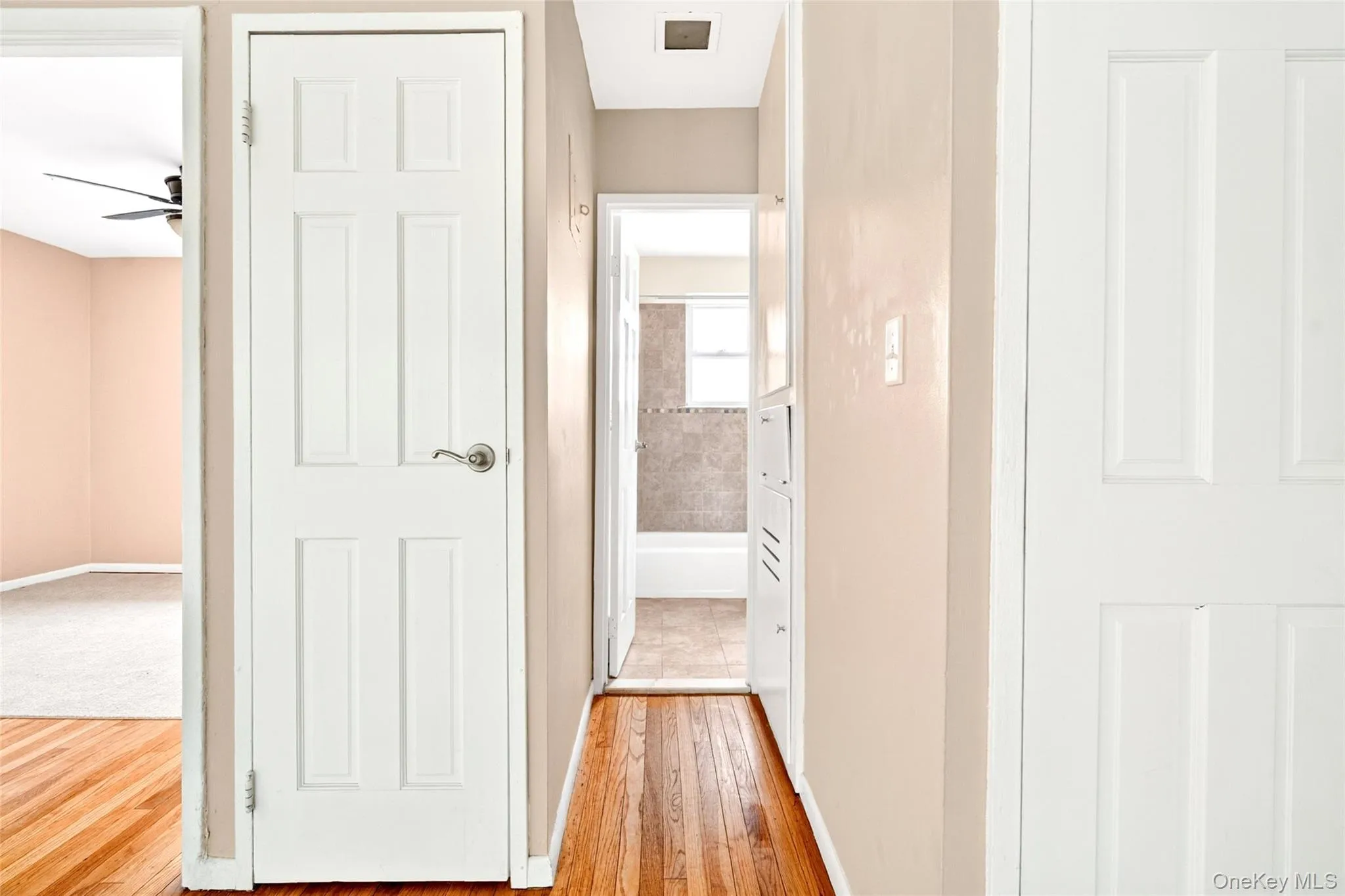 160 Centre Avenue, New Rochelle, NY, 1 Bedroom Bedrooms, 4 Rooms Rooms,1 BathroomBathrooms,Residential,For Rent,Centre,0,1007216 160 Centre Avenue, New Rochelle, NY, 1 Bedroom Bedrooms, 4 Rooms Rooms,1 BathroomBathrooms,Residential,For Rent,Centre,0,1007216