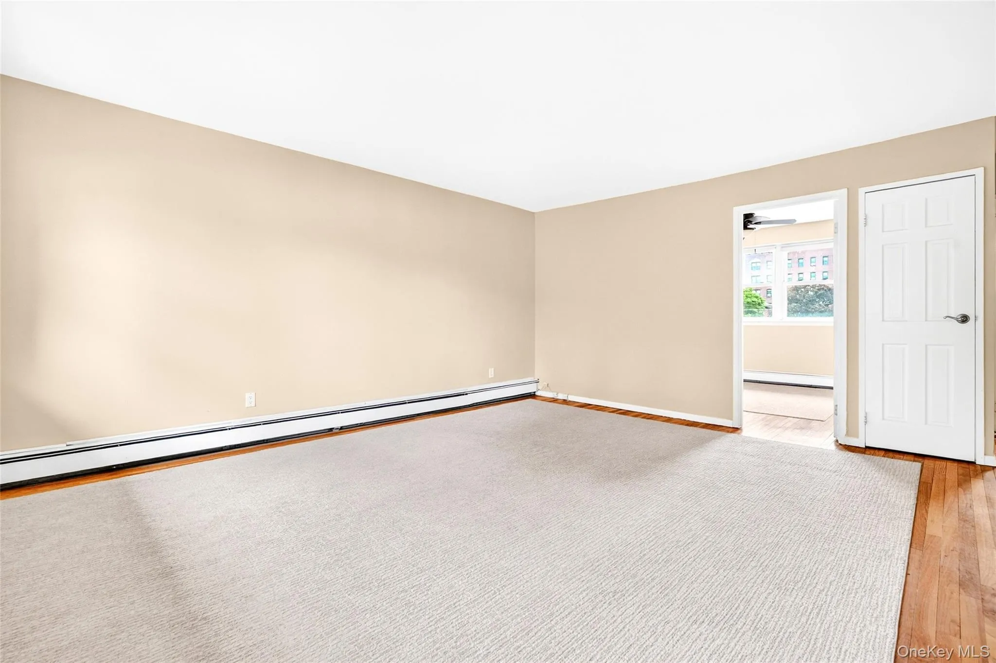 160 Centre Avenue, New Rochelle, NY, 1 Bedroom Bedrooms, 4 Rooms Rooms,1 BathroomBathrooms,Residential,For Rent,Centre,0,1007216 160 Centre Avenue, New Rochelle, NY, 1 Bedroom Bedrooms, 4 Rooms Rooms,1 BathroomBathrooms,Residential,For Rent,Centre,0,1007216