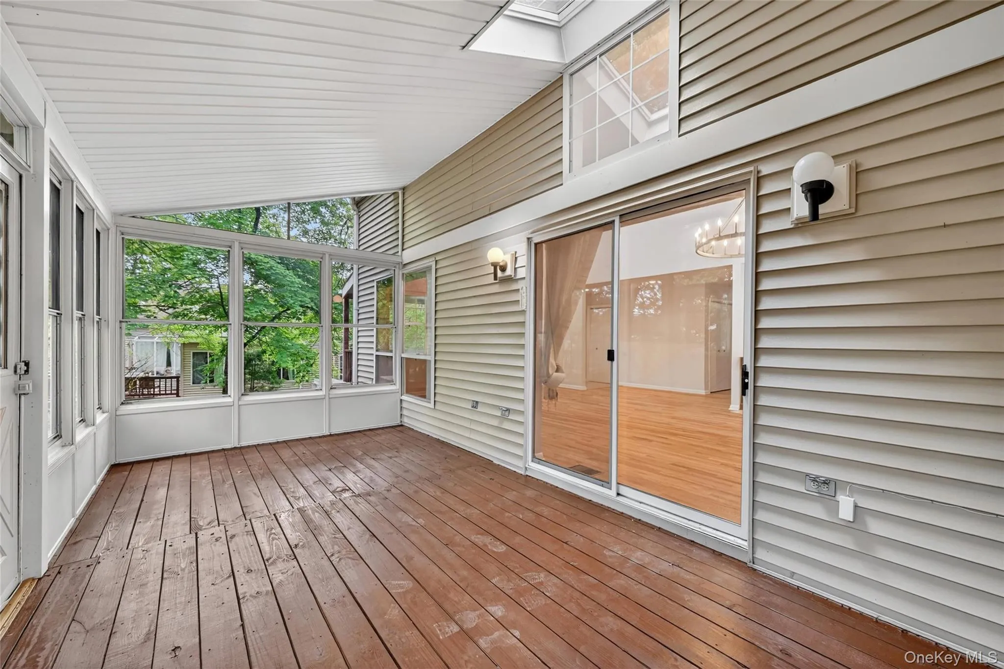6 Summit Place, Thompson, NY, 2 Bedrooms Bedrooms, 4 Rooms Rooms,2 BathroomsBathrooms,Residential,For Rent,Summit,0,1007217 6 Summit Place, Thompson, NY, 2 Bedrooms Bedrooms, 4 Rooms Rooms,2 BathroomsBathrooms,Residential,For Rent,Summit,0,1007217