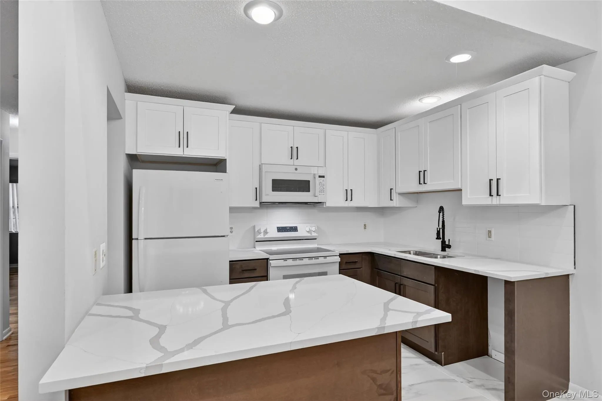 6 Summit Place, Thompson, NY, 2 Bedrooms Bedrooms, 4 Rooms Rooms,2 BathroomsBathrooms,Residential,For Rent,Summit,0,1007217 6 Summit Place, Thompson, NY, 2 Bedrooms Bedrooms, 4 Rooms Rooms,2 BathroomsBathrooms,Residential,For Rent,Summit,0,1007217
