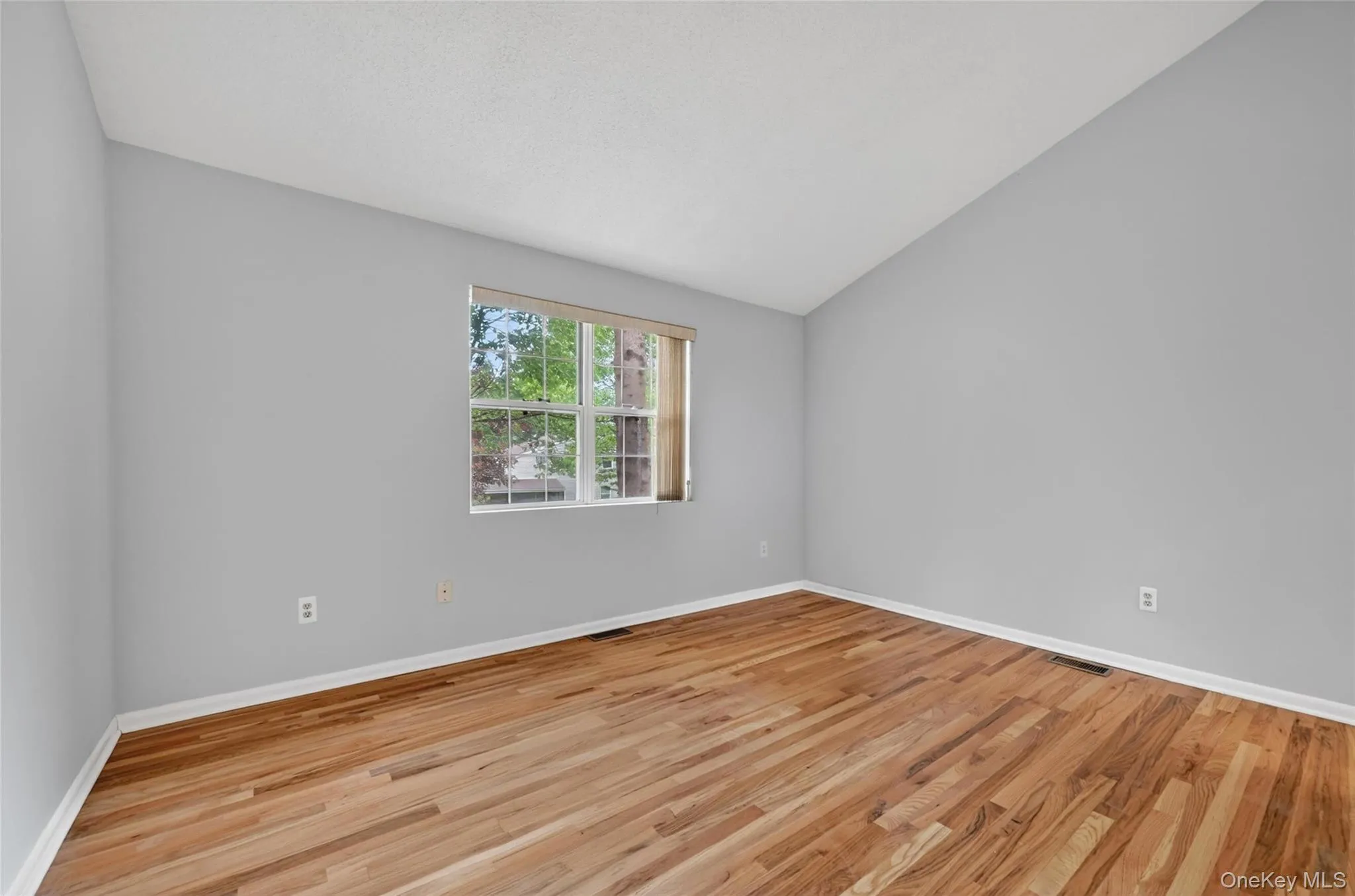 6 Summit Place, Thompson, NY, 2 Bedrooms Bedrooms, 4 Rooms Rooms,2 BathroomsBathrooms,Residential,For Rent,Summit,0,1007217 6 Summit Place, Thompson, NY, 2 Bedrooms Bedrooms, 4 Rooms Rooms,2 BathroomsBathrooms,Residential,For Rent,Summit,0,1007217