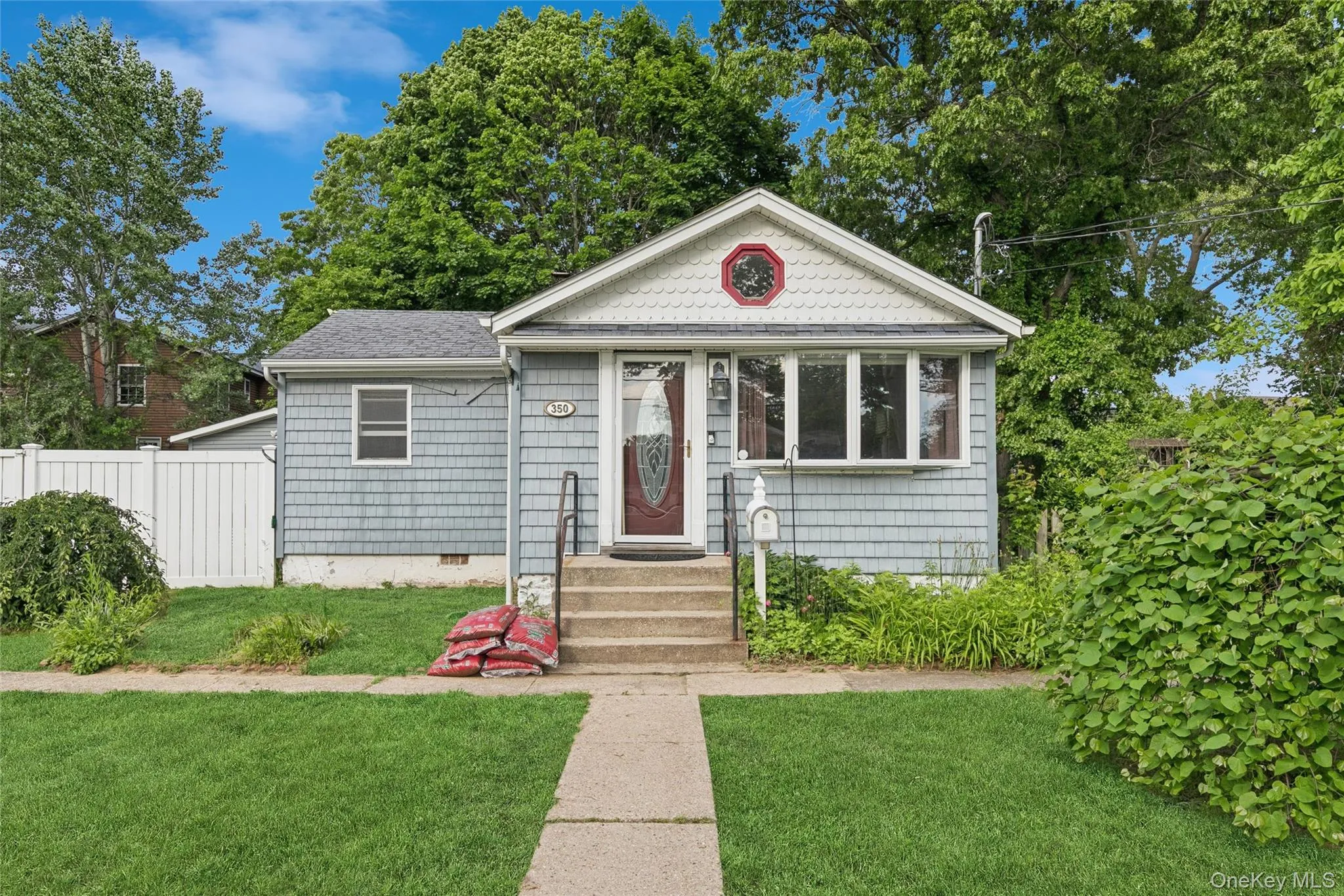 350 Greene Avenue, Babylon, NY, 2 Bedrooms Bedrooms, 5 Rooms Rooms,2 BathroomsBathrooms,Residential,For Rent,Greene,0,1007221 350 Greene Avenue, Babylon, NY, 2 Bedrooms Bedrooms, 5 Rooms Rooms,2 BathroomsBathrooms,Residential,For Rent,Greene,0,1007221