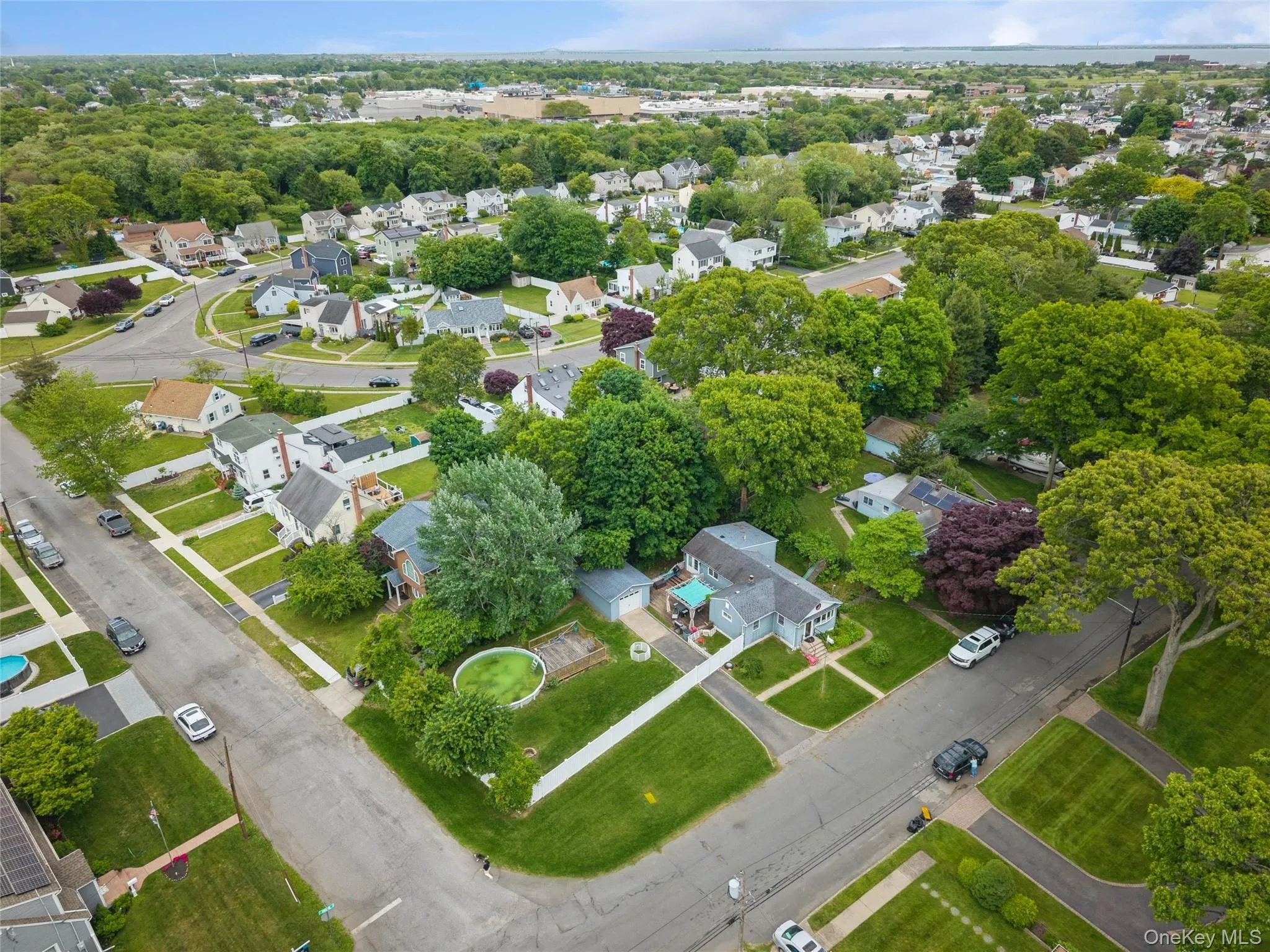 350 Greene Avenue, Babylon, NY, 2 Bedrooms Bedrooms, 5 Rooms Rooms,2 BathroomsBathrooms,Residential,For Rent,Greene,0,1007221 350 Greene Avenue, Babylon, NY, 2 Bedrooms Bedrooms, 5 Rooms Rooms,2 BathroomsBathrooms,Residential,For Rent,Greene,0,1007221
