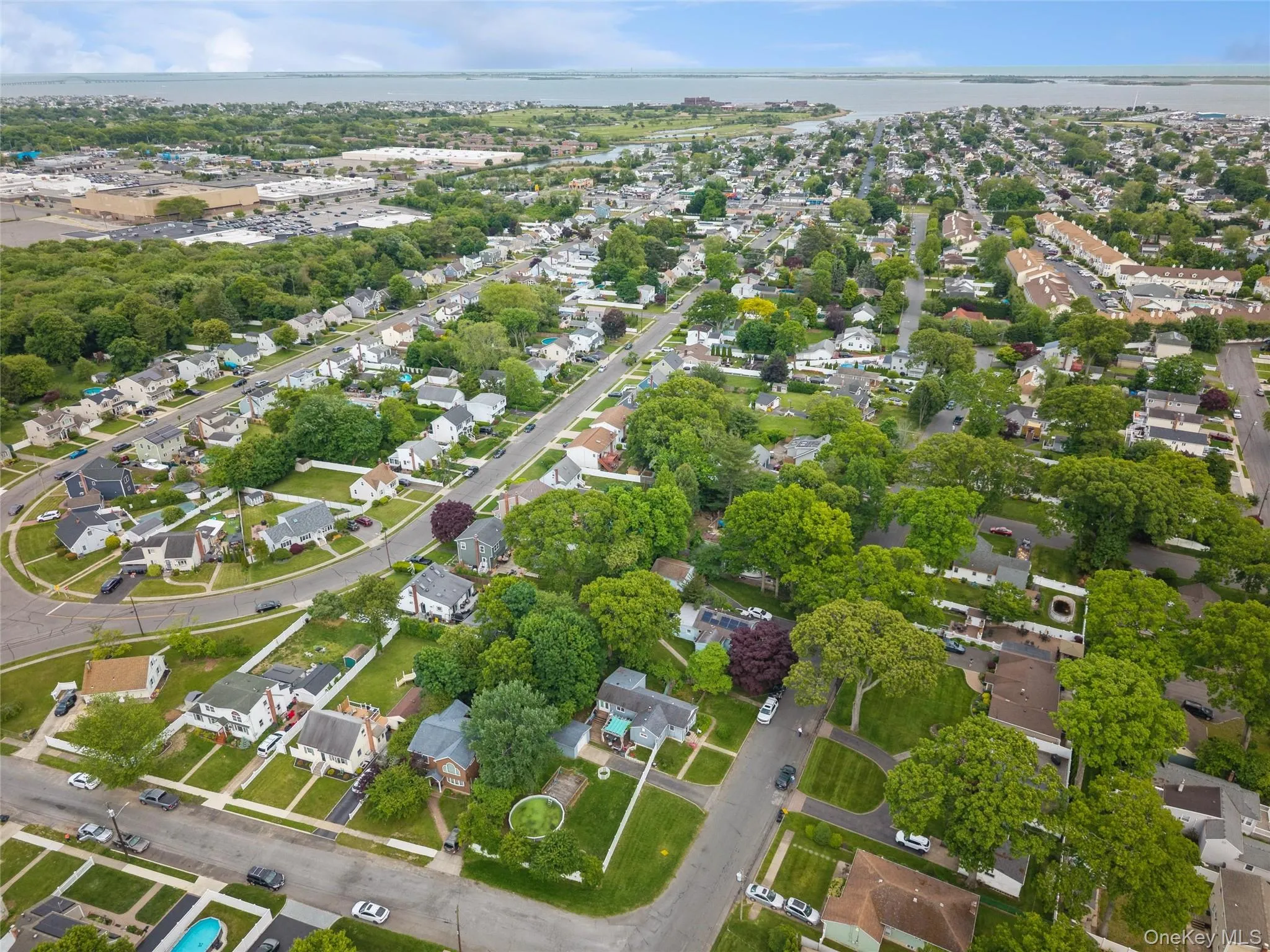 350 Greene Avenue, Babylon, NY, 2 Bedrooms Bedrooms, 5 Rooms Rooms,2 BathroomsBathrooms,Residential,For Rent,Greene,0,1007221 350 Greene Avenue, Babylon, NY, 2 Bedrooms Bedrooms, 5 Rooms Rooms,2 BathroomsBathrooms,Residential,For Rent,Greene,0,1007221