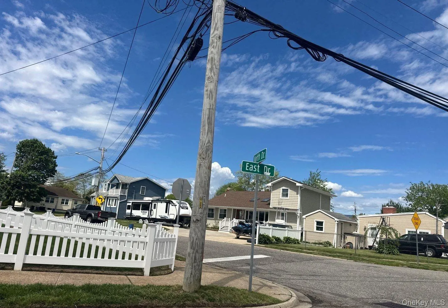 265 East Drive, Babylon, NY, 4 Bedrooms Bedrooms, 6 Rooms Rooms,2 BathroomsBathrooms,Residential,For Rent,East,0,1007222 265 East Drive, Babylon, NY, 4 Bedrooms Bedrooms, 6 Rooms Rooms,2 BathroomsBathrooms,Residential,For Rent,East,0,1007222