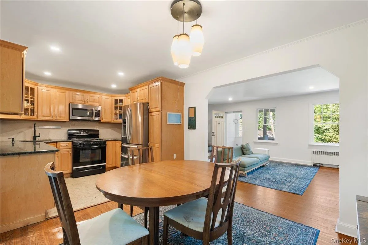 84 Mendham Avenue, Greenburgh, NY, 4 Bedrooms Bedrooms, 7 Rooms Rooms,2 BathroomsBathrooms,Residential,For Rent,Mendham,0,1007223 84 Mendham Avenue, Greenburgh, NY, 4 Bedrooms Bedrooms, 7 Rooms Rooms,2 BathroomsBathrooms,Residential,For Rent,Mendham,0,1007223