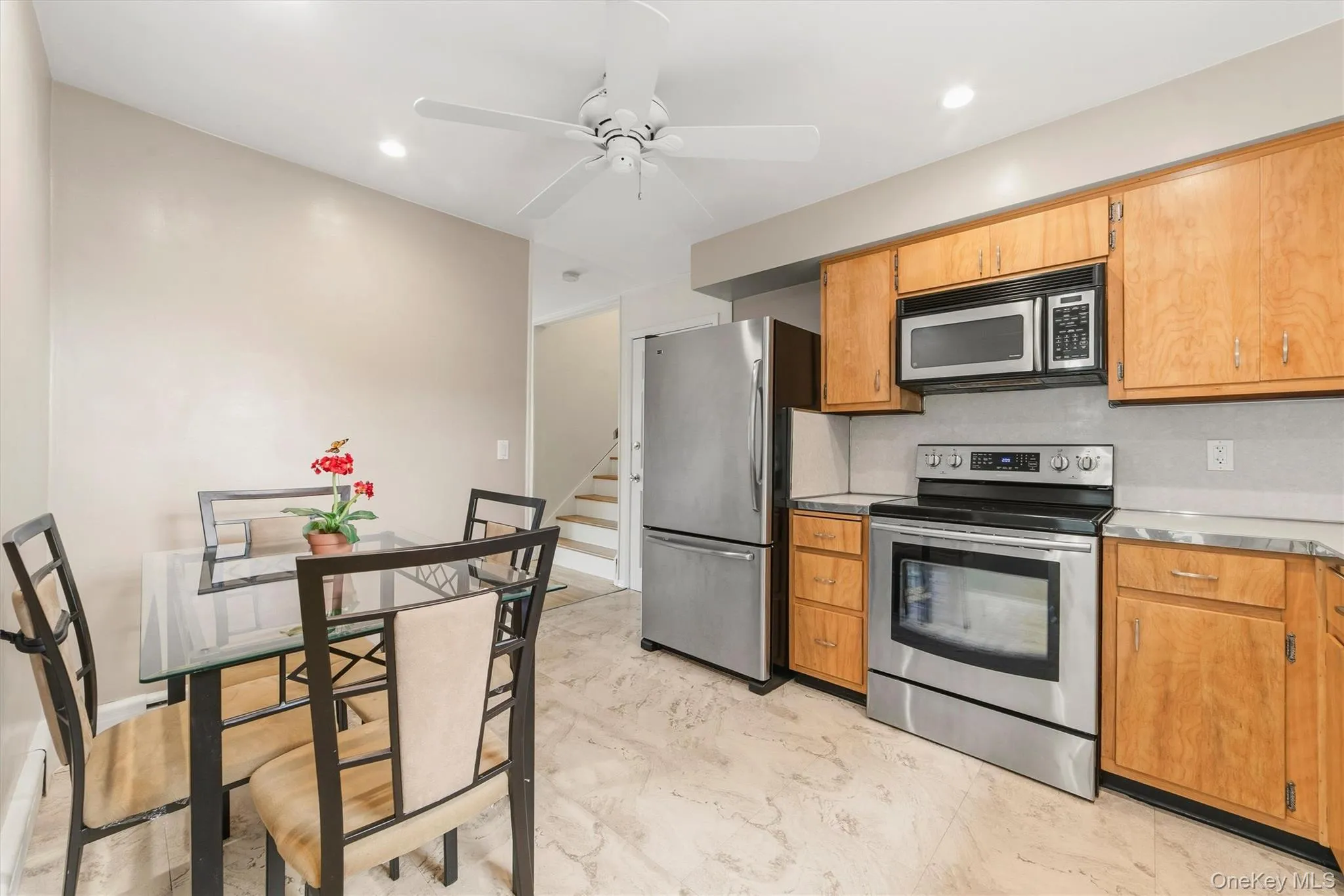 342 Roberts Avenue, Yonkers, NY, 4 Bedrooms Bedrooms, 10 Rooms Rooms,2 BathroomsBathrooms,Residential,For Rent,Roberts,0,1007224 342 Roberts Avenue, Yonkers, NY, 4 Bedrooms Bedrooms, 10 Rooms Rooms,2 BathroomsBathrooms,Residential,For Rent,Roberts,0,1007224