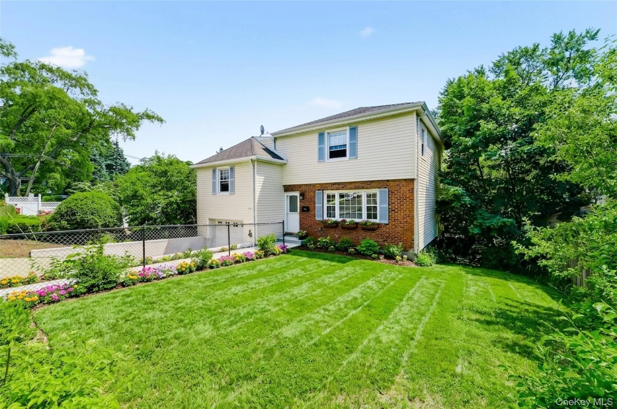 342 Roberts Avenue, Yonkers, NY, 4 Bedrooms Bedrooms, 10 Rooms Rooms,2 BathroomsBathrooms,Residential,For Rent,Roberts,0,1007224 342 Roberts Avenue, Yonkers, NY, 4 Bedrooms Bedrooms, 10 Rooms Rooms,2 BathroomsBathrooms,Residential,For Rent,Roberts,0,1007224
