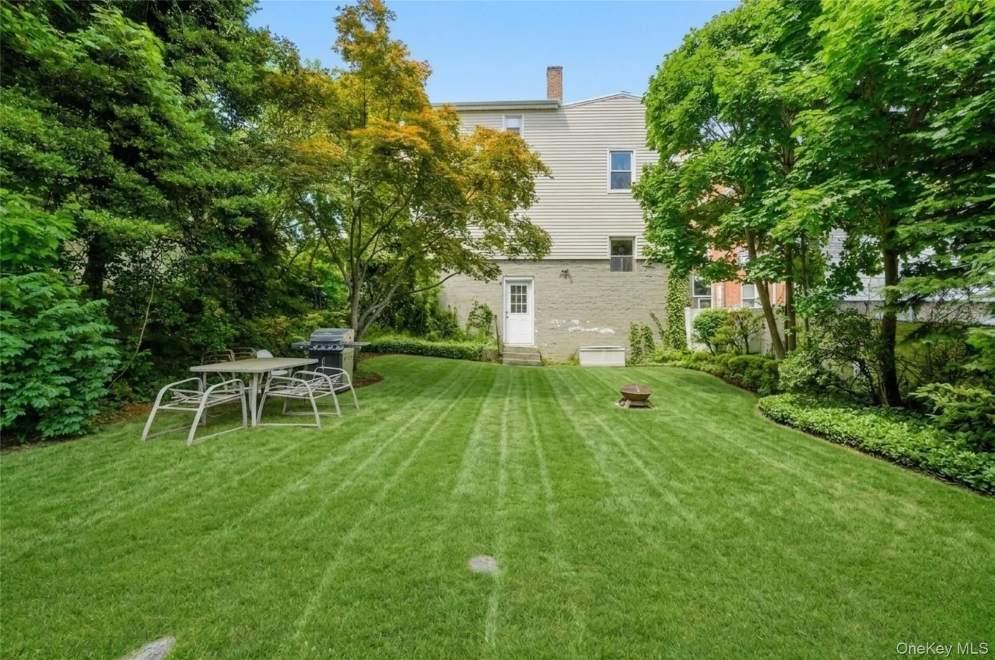 342 Roberts Avenue, Yonkers, NY, 4 Bedrooms Bedrooms, 10 Rooms Rooms,2 BathroomsBathrooms,Residential,For Rent,Roberts,0,1007224 342 Roberts Avenue, Yonkers, NY, 4 Bedrooms Bedrooms, 10 Rooms Rooms,2 BathroomsBathrooms,Residential,For Rent,Roberts,0,1007224