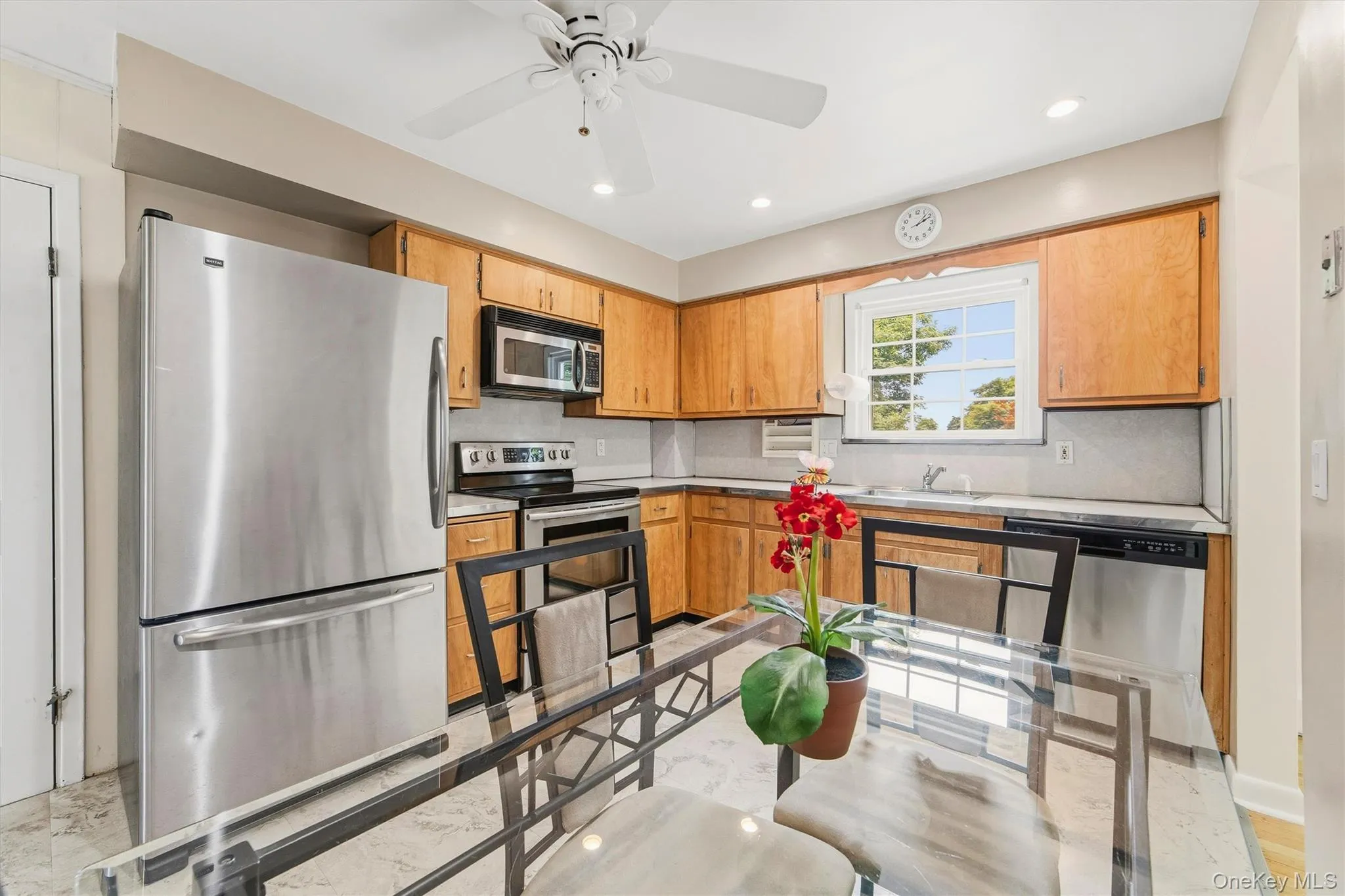 342 Roberts Avenue, Yonkers, NY, 4 Bedrooms Bedrooms, 10 Rooms Rooms,2 BathroomsBathrooms,Residential,For Rent,Roberts,0,1007224 342 Roberts Avenue, Yonkers, NY, 4 Bedrooms Bedrooms, 10 Rooms Rooms,2 BathroomsBathrooms,Residential,For Rent,Roberts,0,1007224