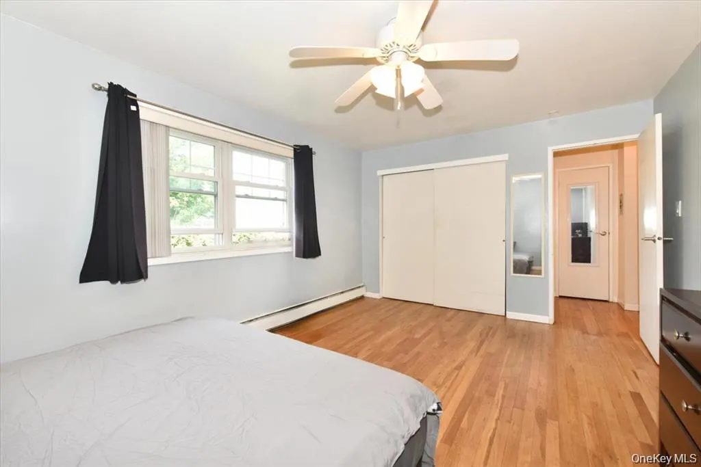295 Merrick Road, Babylon, NY, 1 Bedroom Bedrooms, 3 Rooms Rooms,1 BathroomBathrooms,Residential,For Rent,Merrick,0,1007225 295 Merrick Road, Babylon, NY, 1 Bedroom Bedrooms, 3 Rooms Rooms,1 BathroomBathrooms,Residential,For Rent,Merrick,0,1007225