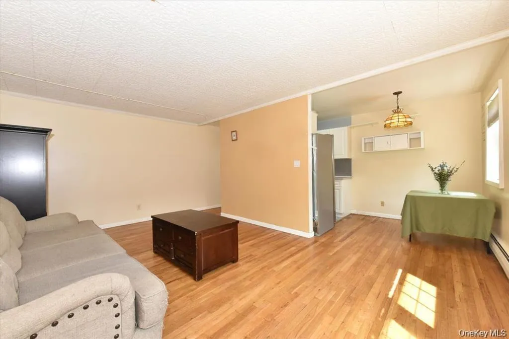 295 Merrick Road, Babylon, NY, 1 Bedroom Bedrooms, 3 Rooms Rooms,1 BathroomBathrooms,Residential,For Rent,Merrick,0,1007225 295 Merrick Road, Babylon, NY, 1 Bedroom Bedrooms, 3 Rooms Rooms,1 BathroomBathrooms,Residential,For Rent,Merrick,0,1007225
