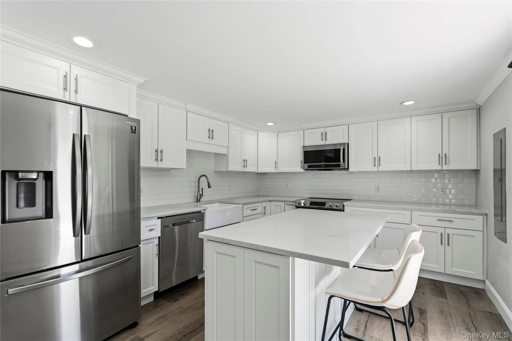 26 Halfcircle Drive, Brookhaven, NY, 5 Bedrooms Bedrooms, 10 Rooms Rooms,2 BathroomsBathrooms,Residential,For Rent,Halfcircle,0,1007226 26 Halfcircle Drive, Brookhaven, NY, 5 Bedrooms Bedrooms, 10 Rooms Rooms,2 BathroomsBathrooms,Residential,For Rent,Halfcircle,0,1007226