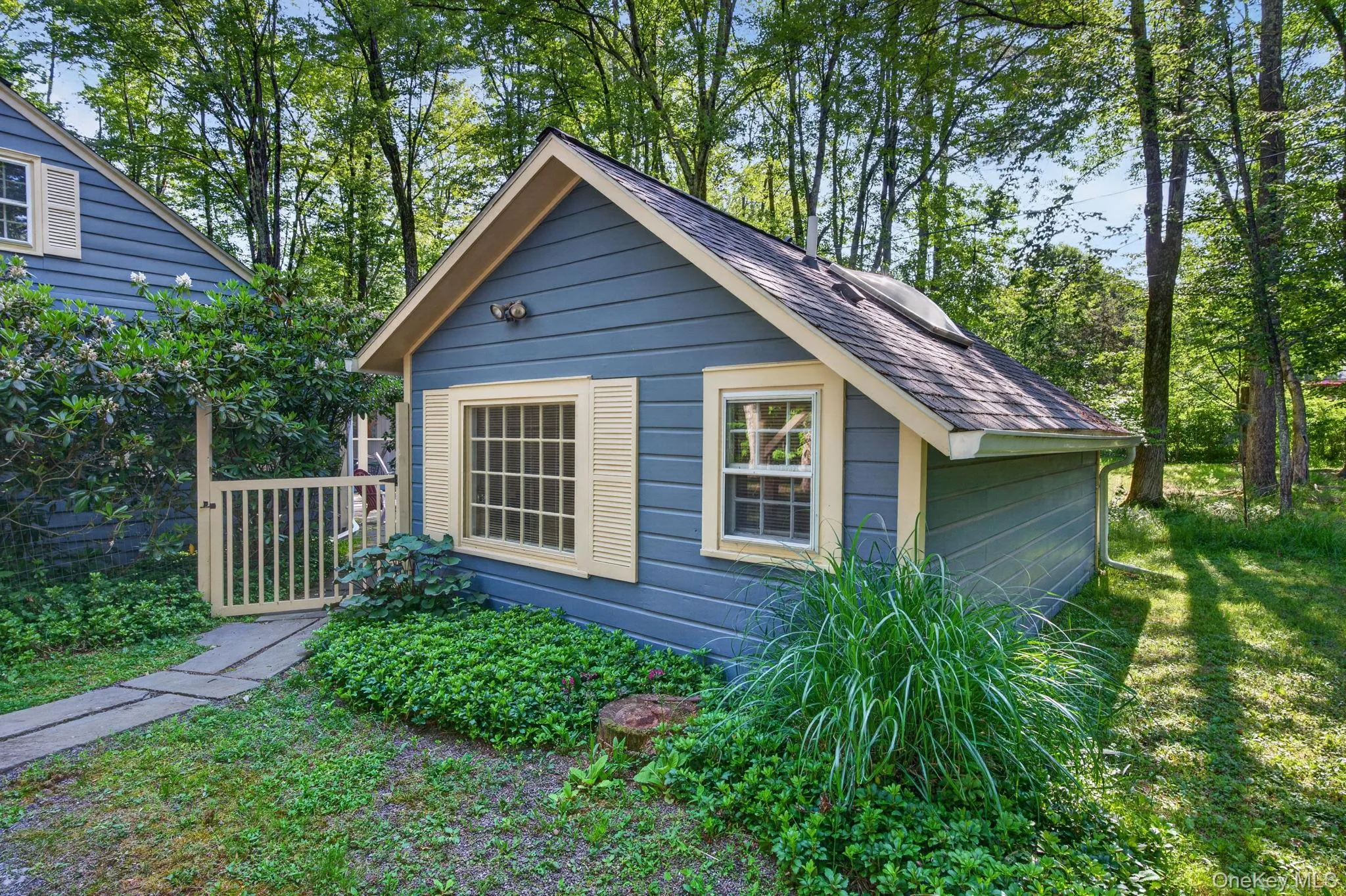 18 Playhouse Lane, Woodstock, NY, 2 Bedrooms Bedrooms, 5 Rooms Rooms,1 BathroomBathrooms,Residential,For Rent,Playhouse,0,1007228 18 Playhouse Lane, Woodstock, NY, 2 Bedrooms Bedrooms, 5 Rooms Rooms,1 BathroomBathrooms,Residential,For Rent,Playhouse,0,1007228