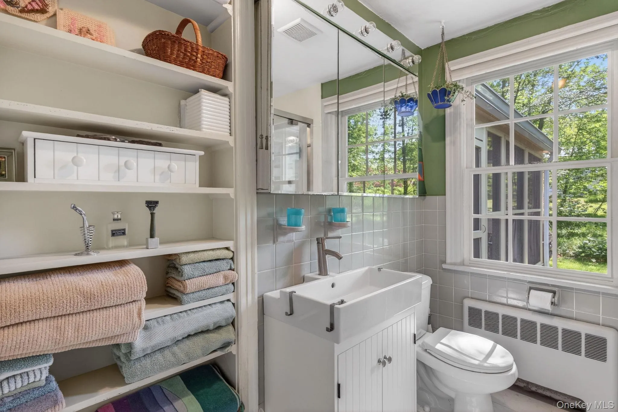 18 Playhouse Lane, Woodstock, NY, 2 Bedrooms Bedrooms, 5 Rooms Rooms,1 BathroomBathrooms,Residential,For Rent,Playhouse,0,1007228 18 Playhouse Lane, Woodstock, NY, 2 Bedrooms Bedrooms, 5 Rooms Rooms,1 BathroomBathrooms,Residential,For Rent,Playhouse,0,1007228