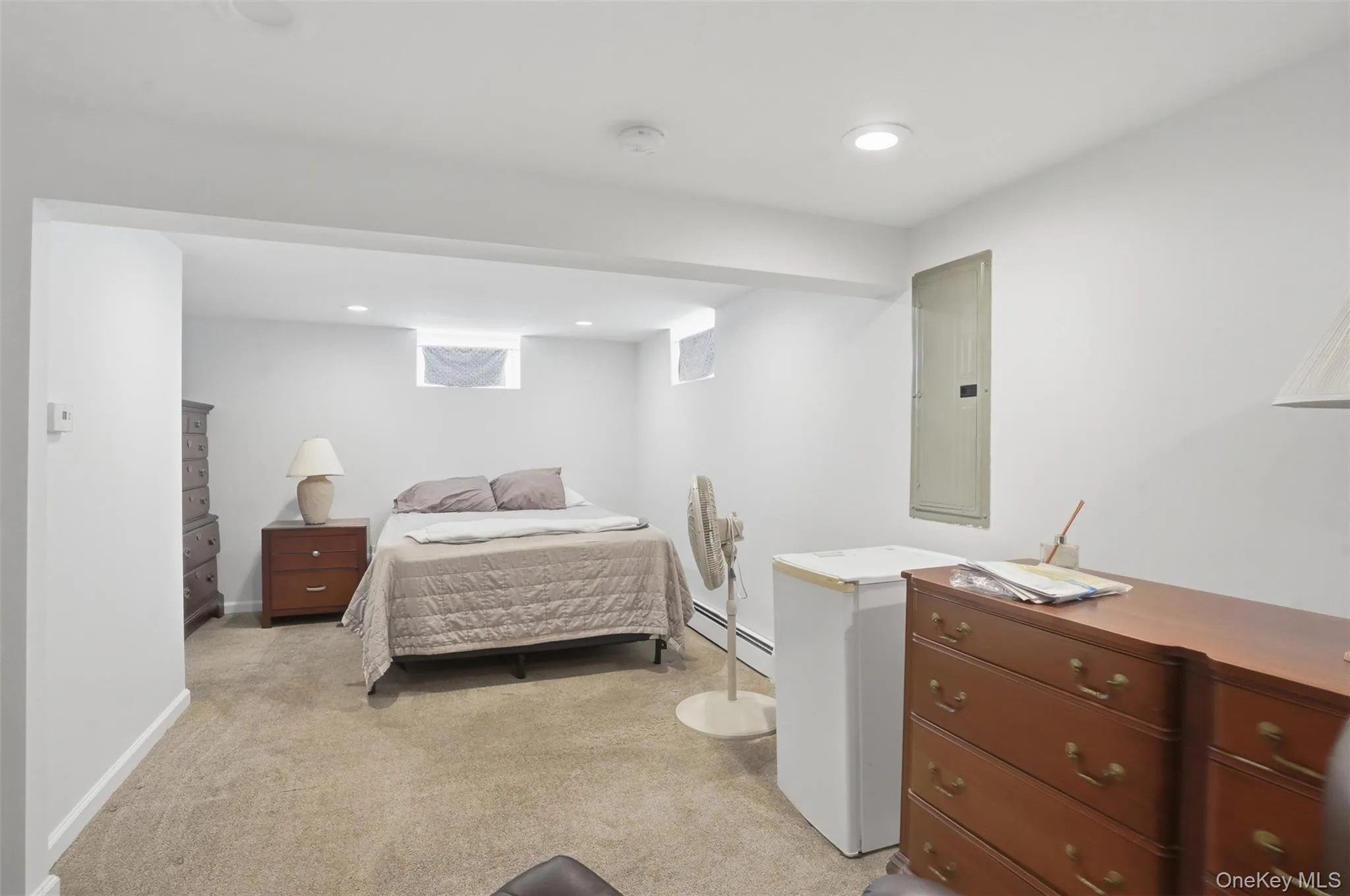 Extra 260 sq ft of space in the basement. Extra 260 sq ft of space in the basement.