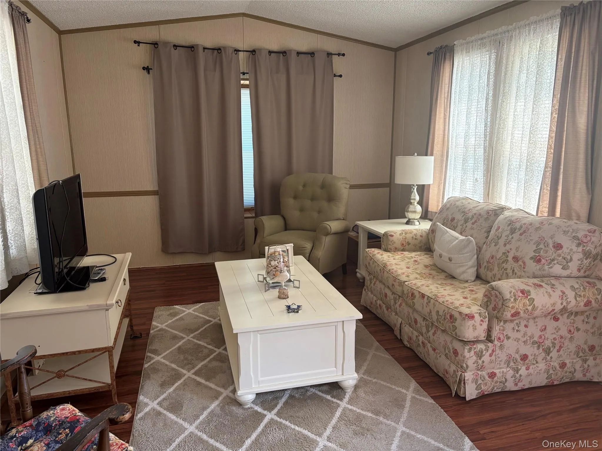 525/B11 Riverleigh Avenue, Riverhead, NY, 1 Bedroom Bedrooms, 4 Rooms Rooms,1 BathroomBathrooms,Residential,For Rent,Riverleigh,0,1007236 525/B11 Riverleigh Avenue, Riverhead, NY, 1 Bedroom Bedrooms, 4 Rooms Rooms,1 BathroomBathrooms,Residential,For Rent,Riverleigh,0,1007236