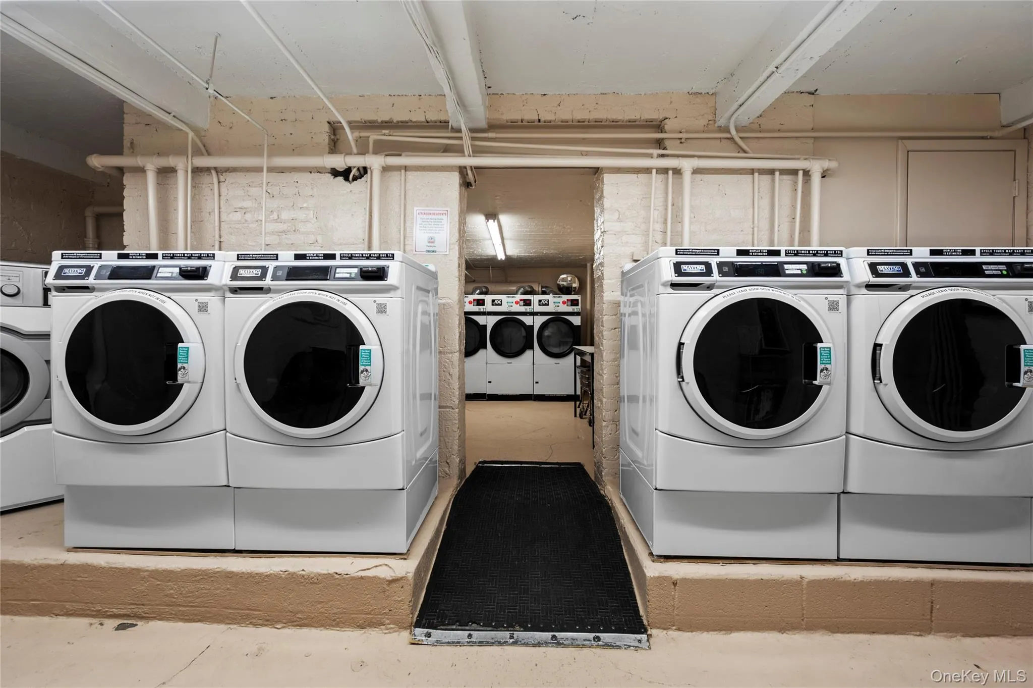 270 Bronxville Road, Yonkers, NY, 1 Bedroom Bedrooms, 4 Rooms Rooms,1 BathroomBathrooms,Residential,For Rent,Bronxville,0,1007240 270 Bronxville Road, Yonkers, NY, 1 Bedroom Bedrooms, 4 Rooms Rooms,1 BathroomBathrooms,Residential,For Rent,Bronxville,0,1007240