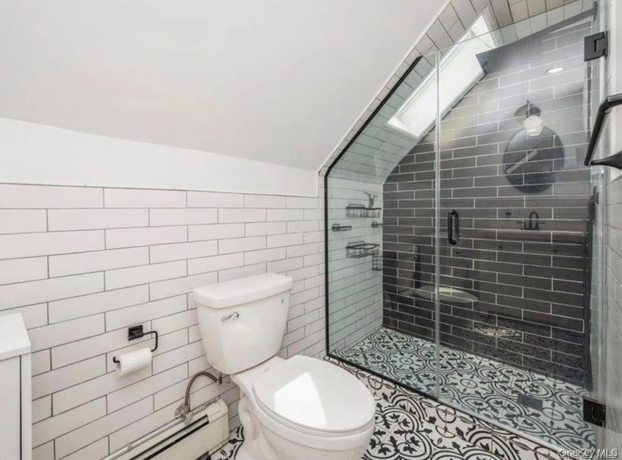 8 Crabtree Lane, Hempstead, NY, 4 Bedrooms Bedrooms, 11 Rooms Rooms,2 BathroomsBathrooms,Residential Lease,For Rent,Crabtree,0,1007249 8 Crabtree Lane, Hempstead, NY, 4 Bedrooms Bedrooms, 11 Rooms Rooms,2 BathroomsBathrooms,Residential Lease,For Rent,Crabtree,0,1007249