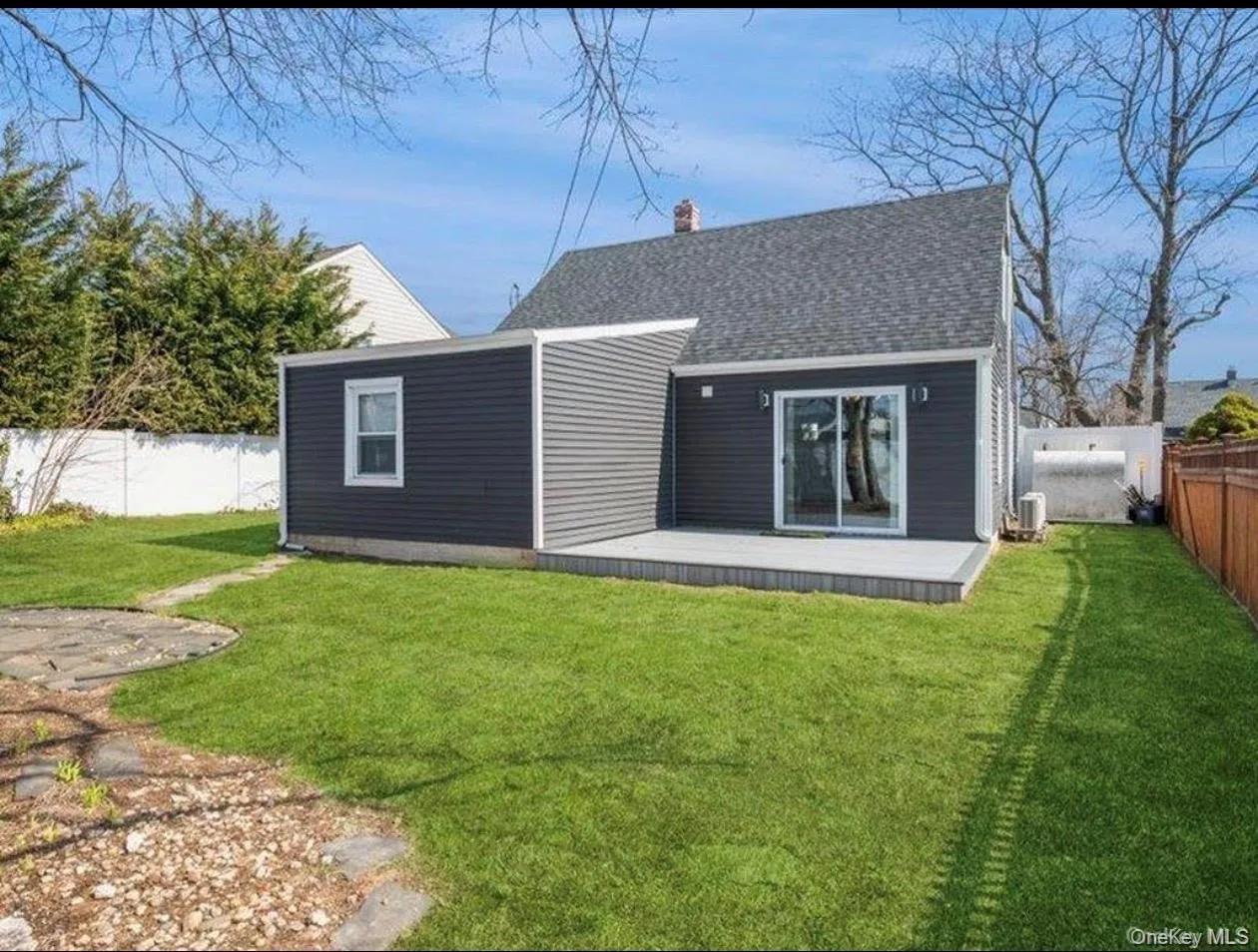 8 Crabtree Lane, Hempstead, NY, 4 Bedrooms Bedrooms, 11 Rooms Rooms,2 BathroomsBathrooms,Residential Lease,For Rent,Crabtree,0,1007249 8 Crabtree Lane, Hempstead, NY, 4 Bedrooms Bedrooms, 11 Rooms Rooms,2 BathroomsBathrooms,Residential Lease,For Rent,Crabtree,0,1007249