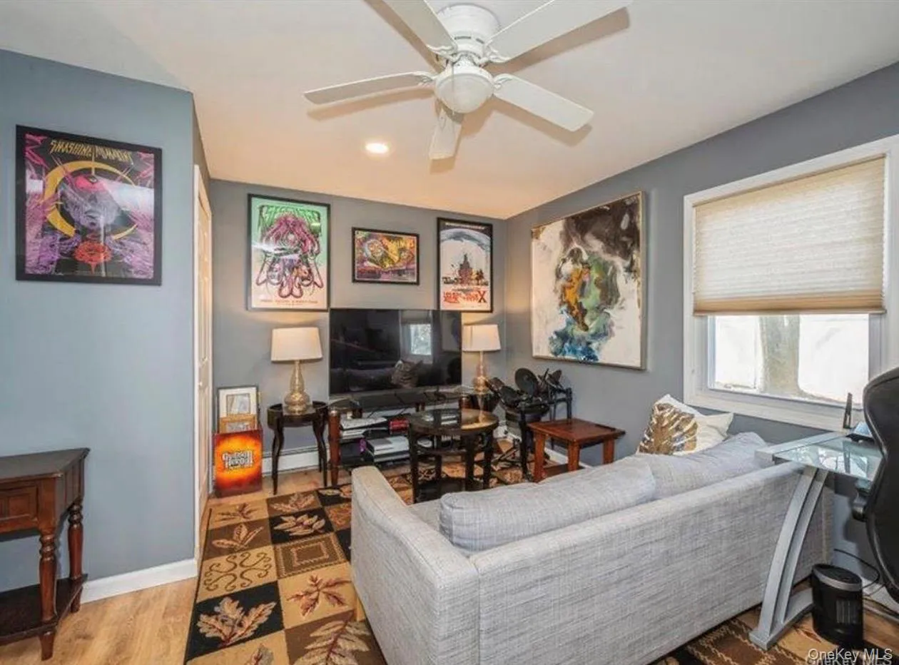 8 Crabtree Lane, Hempstead, NY, 4 Bedrooms Bedrooms, 11 Rooms Rooms,2 BathroomsBathrooms,Residential Lease,For Rent,Crabtree,0,1007249 8 Crabtree Lane, Hempstead, NY, 4 Bedrooms Bedrooms, 11 Rooms Rooms,2 BathroomsBathrooms,Residential Lease,For Rent,Crabtree,0,1007249