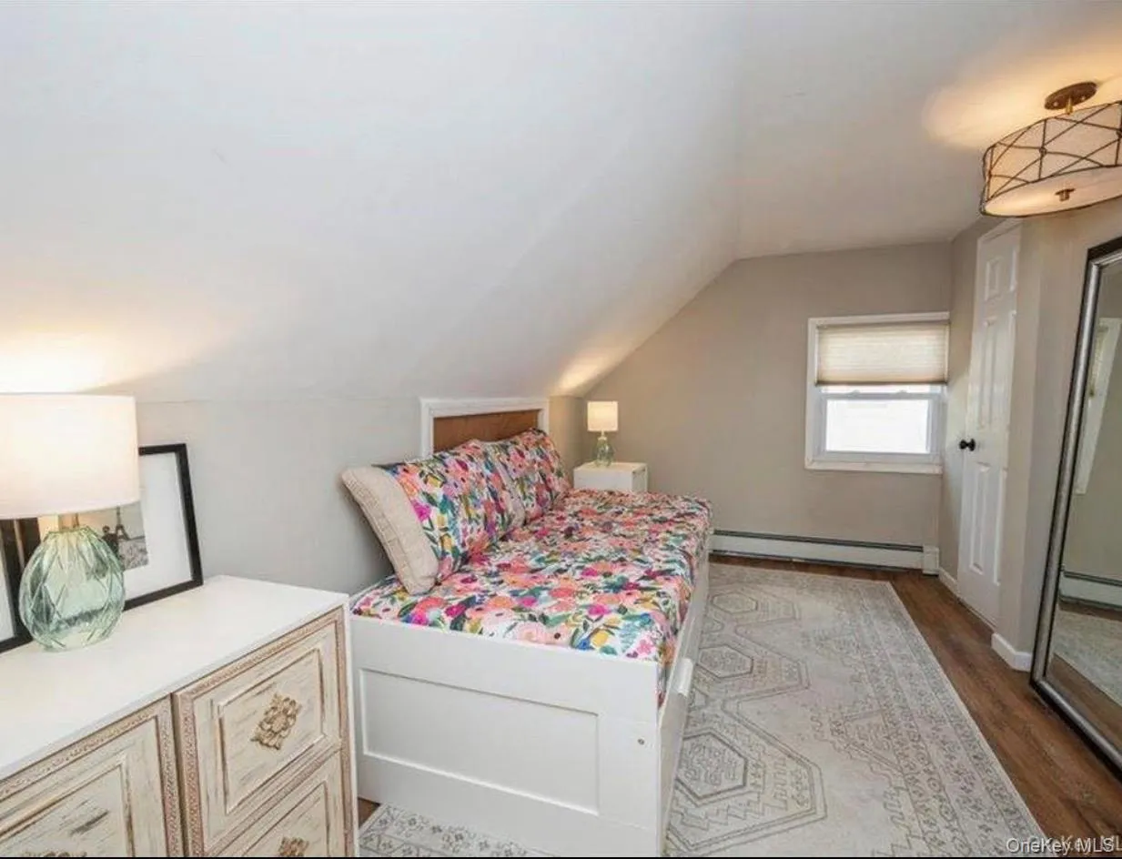 8 Crabtree Lane, Hempstead, NY, 4 Bedrooms Bedrooms, 11 Rooms Rooms,2 BathroomsBathrooms,Residential Lease,For Rent,Crabtree,0,1007249 8 Crabtree Lane, Hempstead, NY, 4 Bedrooms Bedrooms, 11 Rooms Rooms,2 BathroomsBathrooms,Residential Lease,For Rent,Crabtree,0,1007249
