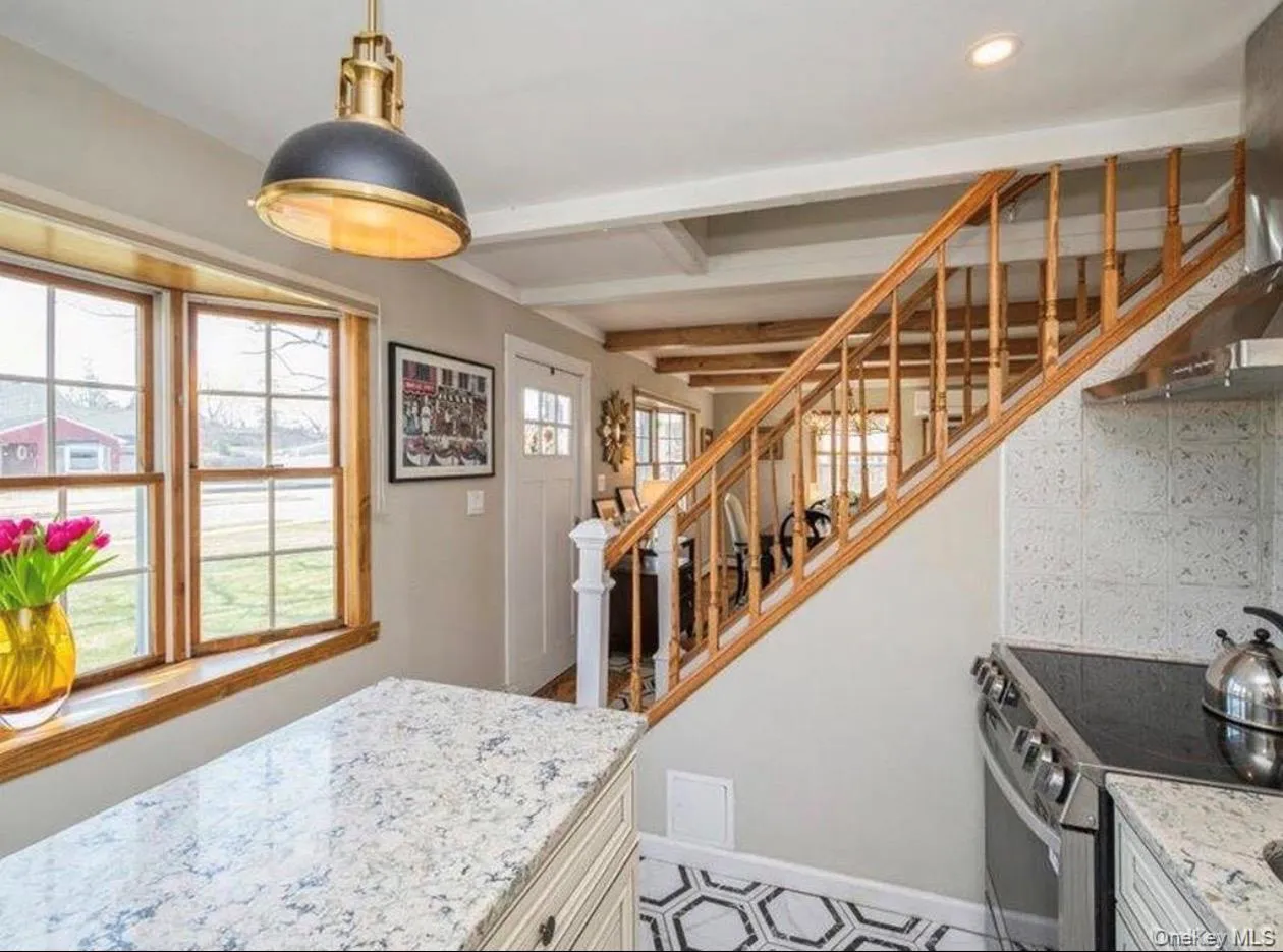 8 Crabtree Lane, Hempstead, NY, 4 Bedrooms Bedrooms, 11 Rooms Rooms,2 BathroomsBathrooms,Residential Lease,For Rent,Crabtree,0,1007249 8 Crabtree Lane, Hempstead, NY, 4 Bedrooms Bedrooms, 11 Rooms Rooms,2 BathroomsBathrooms,Residential Lease,For Rent,Crabtree,0,1007249