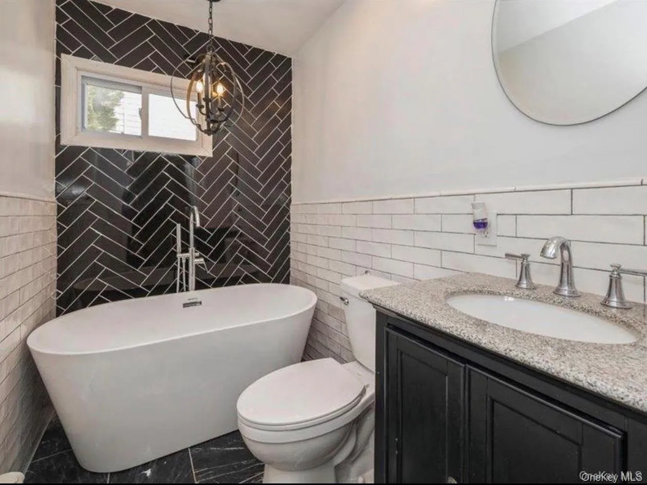 8 Crabtree Lane, Hempstead, NY, 4 Bedrooms Bedrooms, 11 Rooms Rooms,2 BathroomsBathrooms,Residential Lease,For Rent,Crabtree,0,1007249 8 Crabtree Lane, Hempstead, NY, 4 Bedrooms Bedrooms, 11 Rooms Rooms,2 BathroomsBathrooms,Residential Lease,For Rent,Crabtree,0,1007249