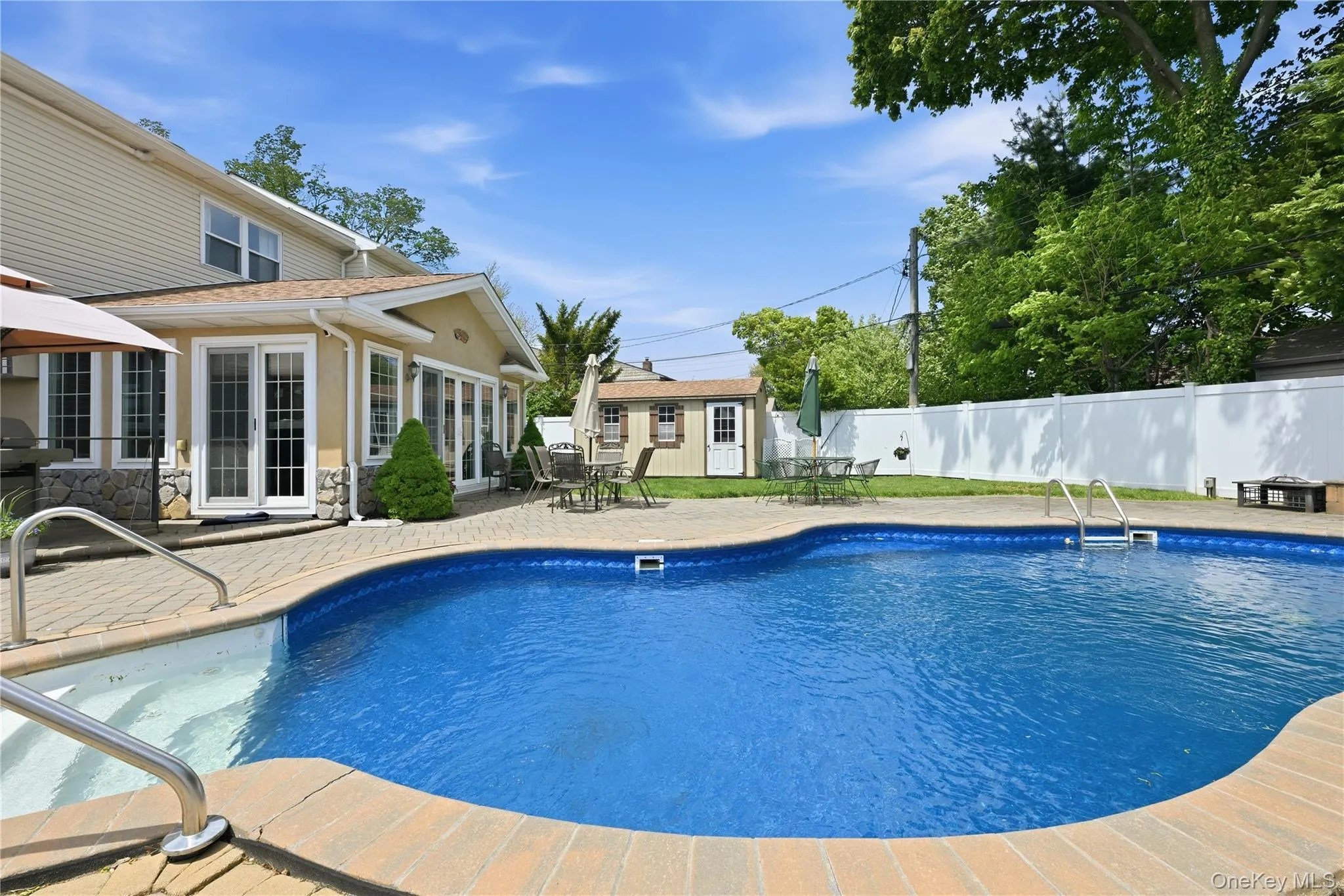 19 Berkshire Road, Oyster Bay, NY, 4 Bedrooms Bedrooms, 8 Rooms Rooms,3 BathroomsBathrooms,Residential,For Rent,Berkshire,0,1007252 19 Berkshire Road, Oyster Bay, NY, 4 Bedrooms Bedrooms, 8 Rooms Rooms,3 BathroomsBathrooms,Residential,For Rent,Berkshire,0,1007252