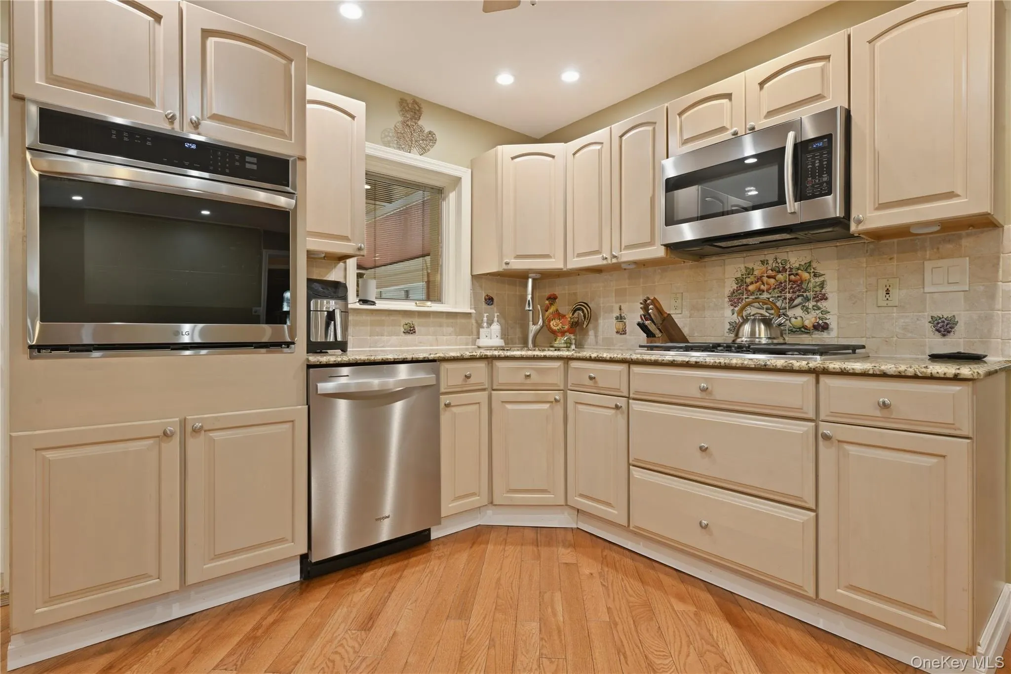 19 Berkshire Road, Oyster Bay, NY, 4 Bedrooms Bedrooms, 8 Rooms Rooms,3 BathroomsBathrooms,Residential,For Rent,Berkshire,0,1007252 19 Berkshire Road, Oyster Bay, NY, 4 Bedrooms Bedrooms, 8 Rooms Rooms,3 BathroomsBathrooms,Residential,For Rent,Berkshire,0,1007252