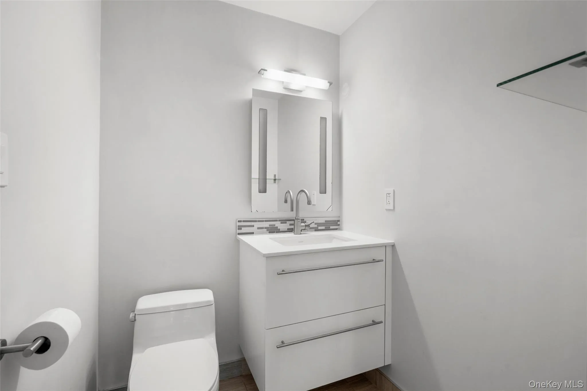 1/2 bathroom 1/2 bathroom