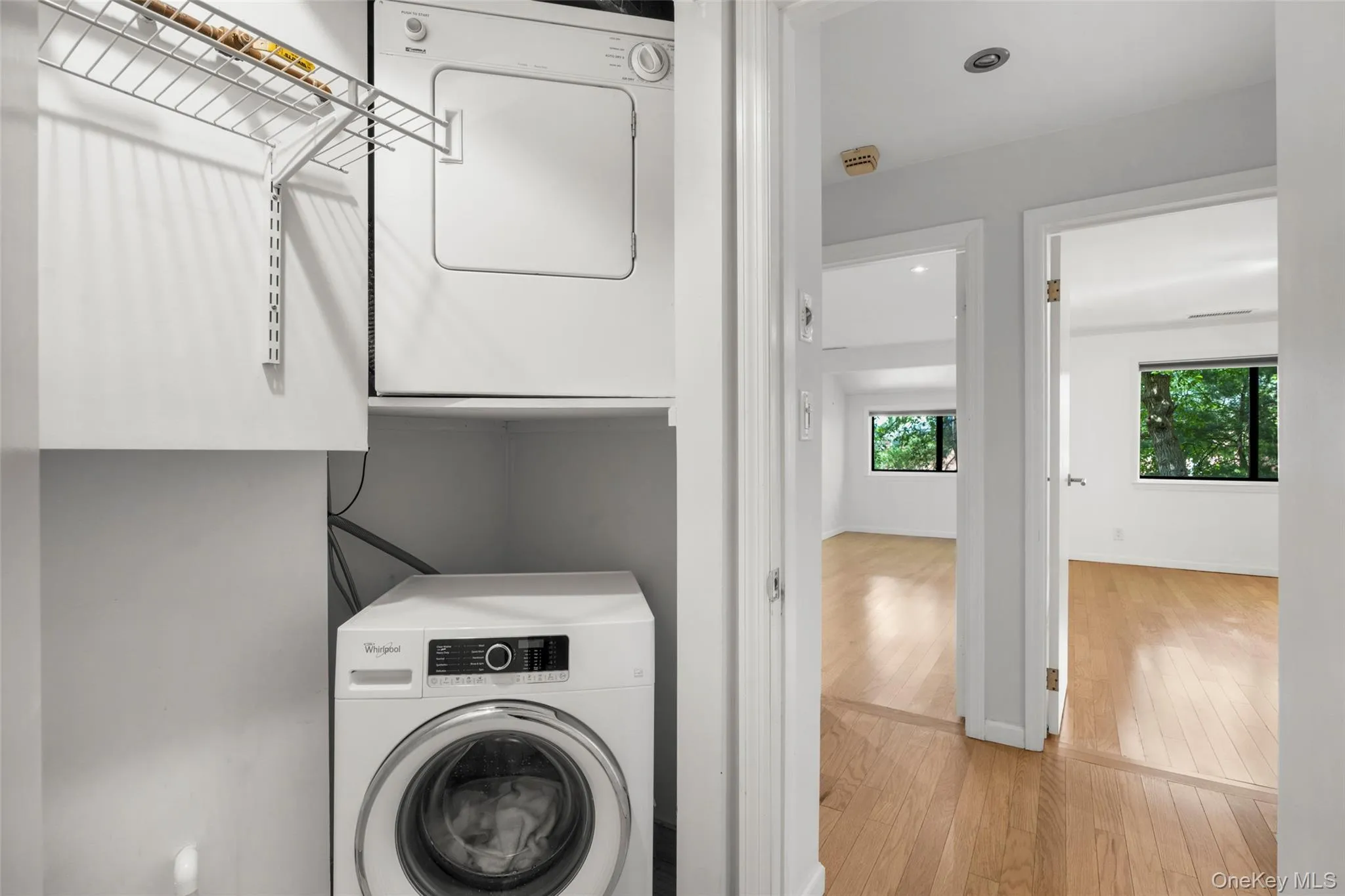1/2 Bathroom/Laundry 1/2 Bathroom/Laundry