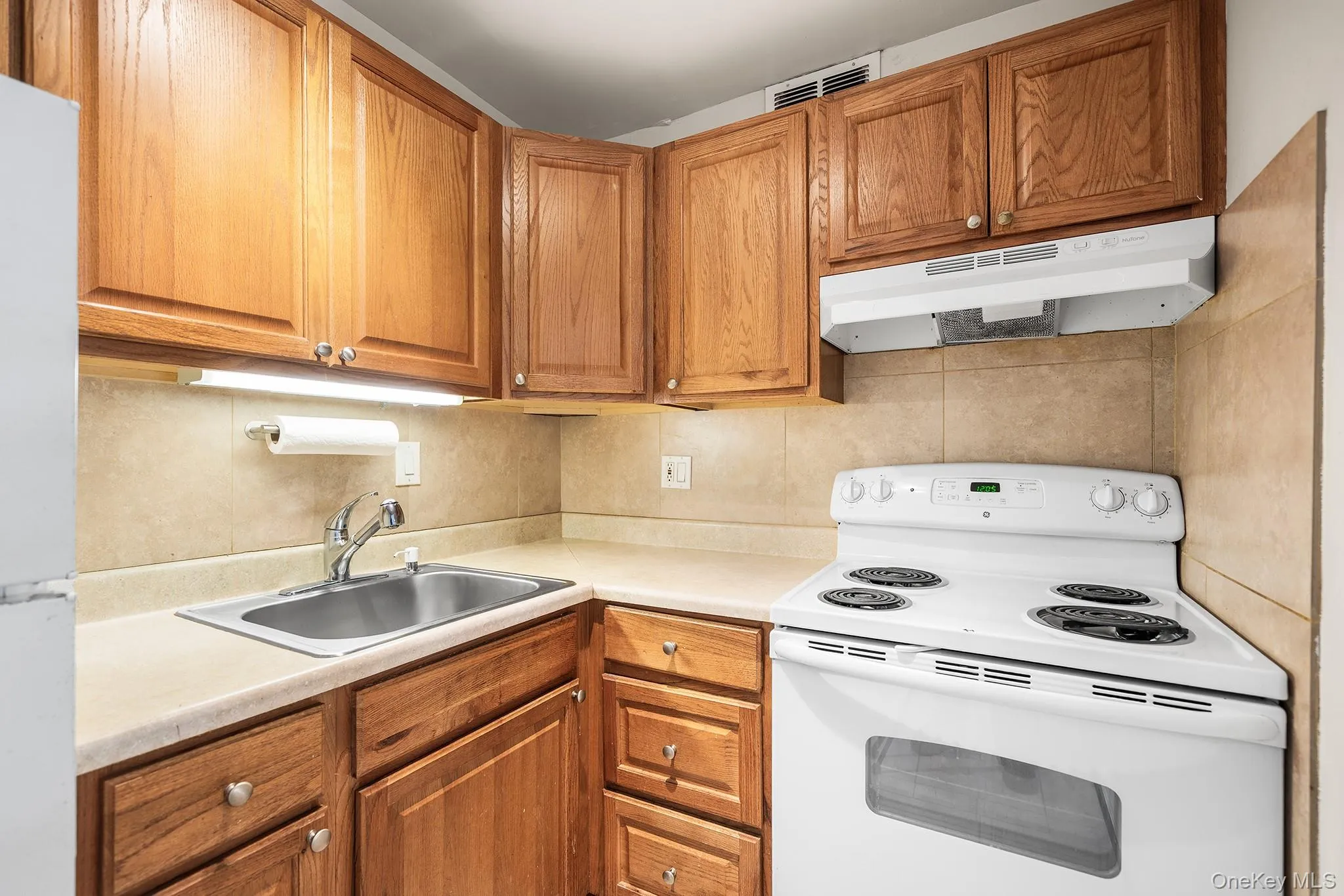 115 Dehaven Drive, Yonkers, NY, 1 Bedroom Bedrooms, 4 Rooms Rooms,1 BathroomBathrooms,Residential,For Rent,Dehaven,0,1007261 115 Dehaven Drive, Yonkers, NY, 1 Bedroom Bedrooms, 4 Rooms Rooms,1 BathroomBathrooms,Residential,For Rent,Dehaven,0,1007261