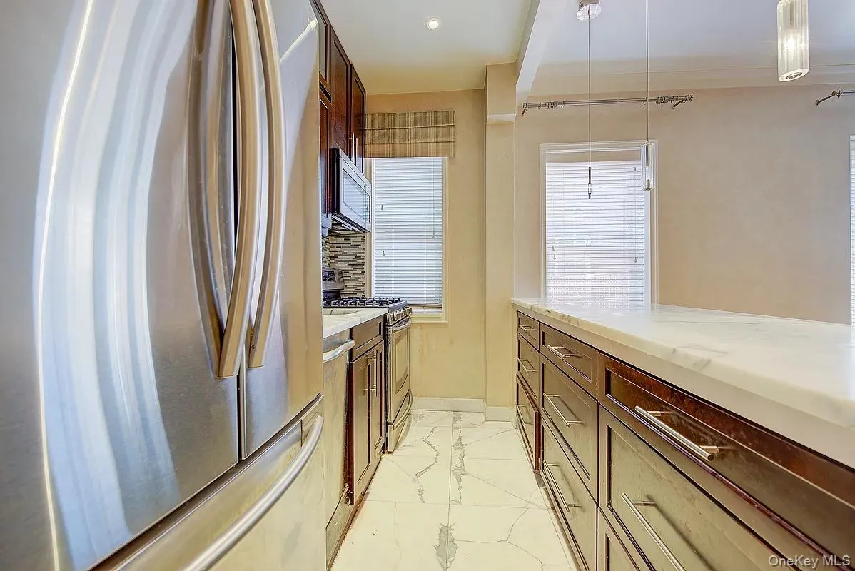 76-36 113 Street, New York, NY, 2 Rooms Rooms,1 BathroomBathrooms,Residential,For Rent,113,0,1007262 76-36 113 Street, New York, NY, 2 Rooms Rooms,1 BathroomBathrooms,Residential,For Rent,113,0,1007262