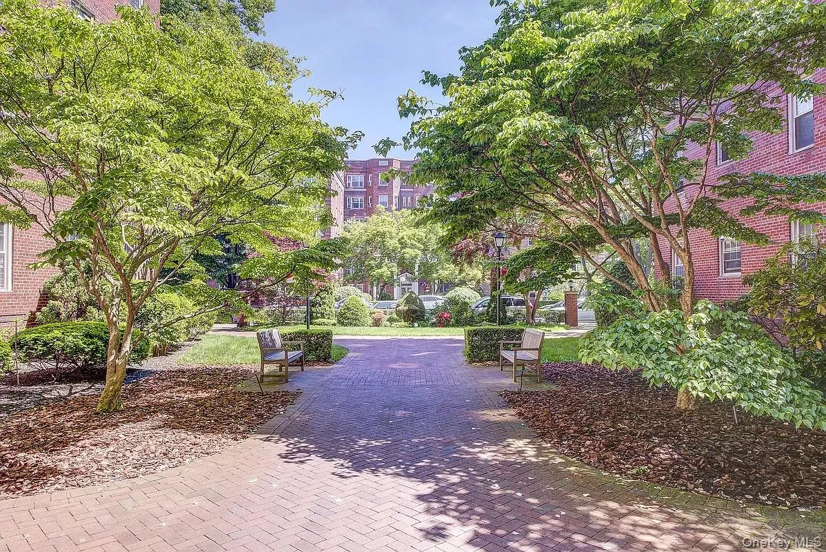 76-36 113 Street, New York, NY, 2 Rooms Rooms,1 BathroomBathrooms,Residential,For Rent,113,0,1007262 76-36 113 Street, New York, NY, 2 Rooms Rooms,1 BathroomBathrooms,Residential,For Rent,113,0,1007262